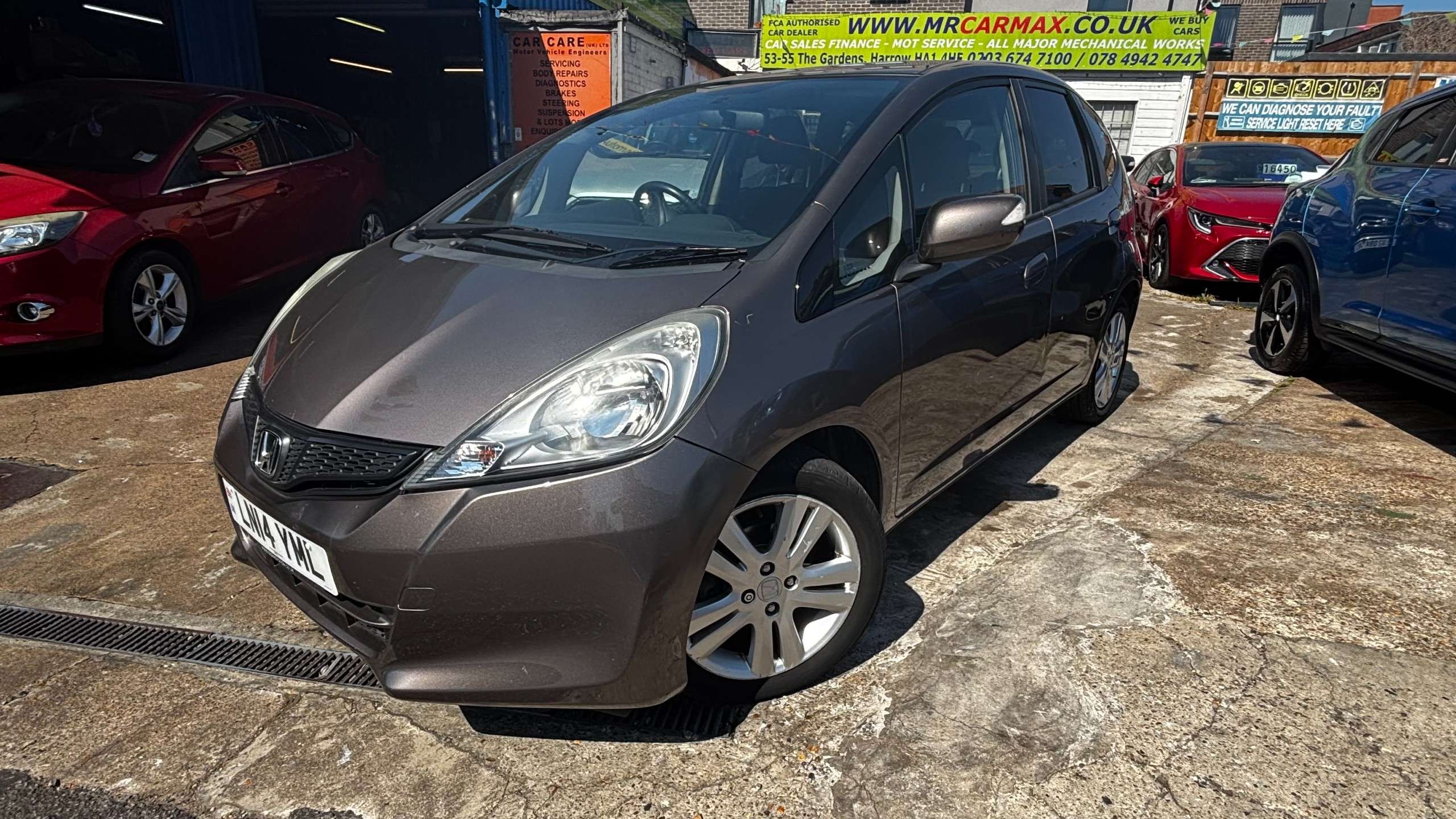 A 2014 HONDA JAZZ 1.4 i-VTEC ES Plus Hatchback 5dr Petrol CVT Euro 5 (99 ps) A 2014 HONDA JAZZ 1.4 i-VTEC ES Plus Hatchback 5dr Petrol CVT Euro 5 (99 ps)