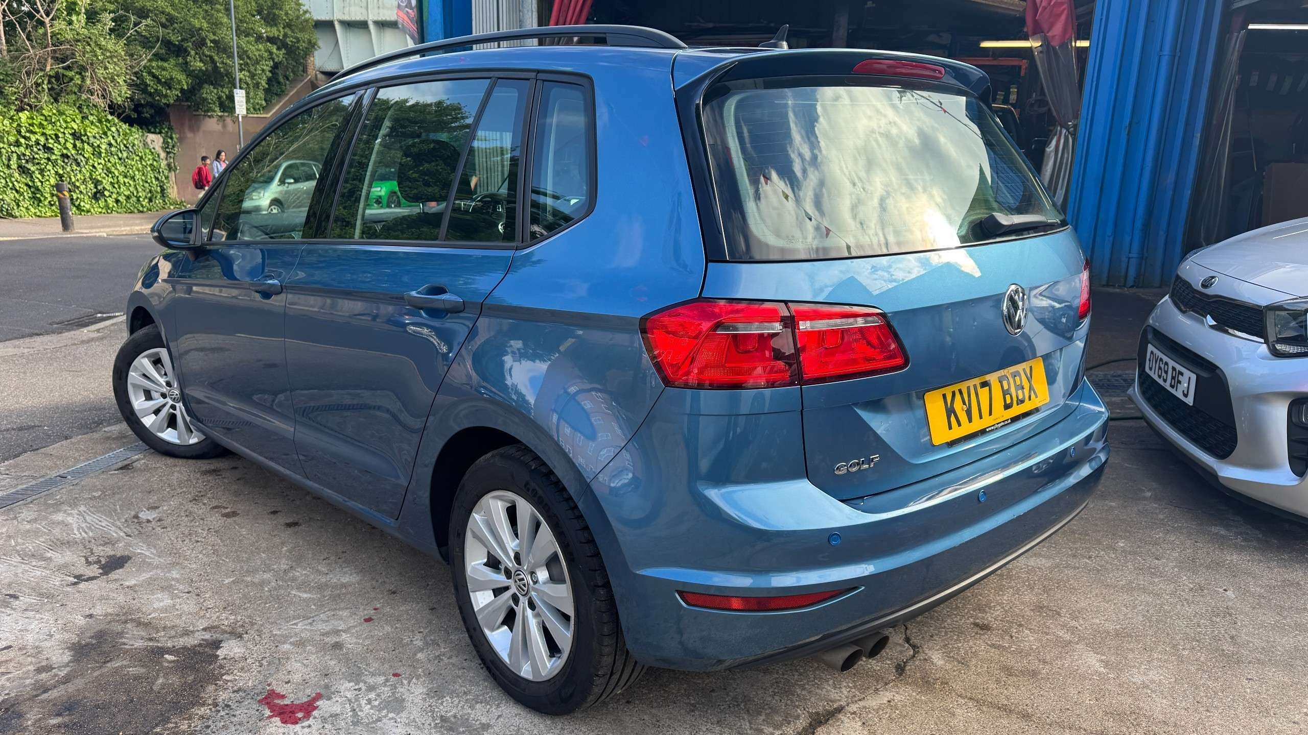 2017 VOLKSWAGEN GOLF SV 2017 VOLKSWAGEN GOLF SV