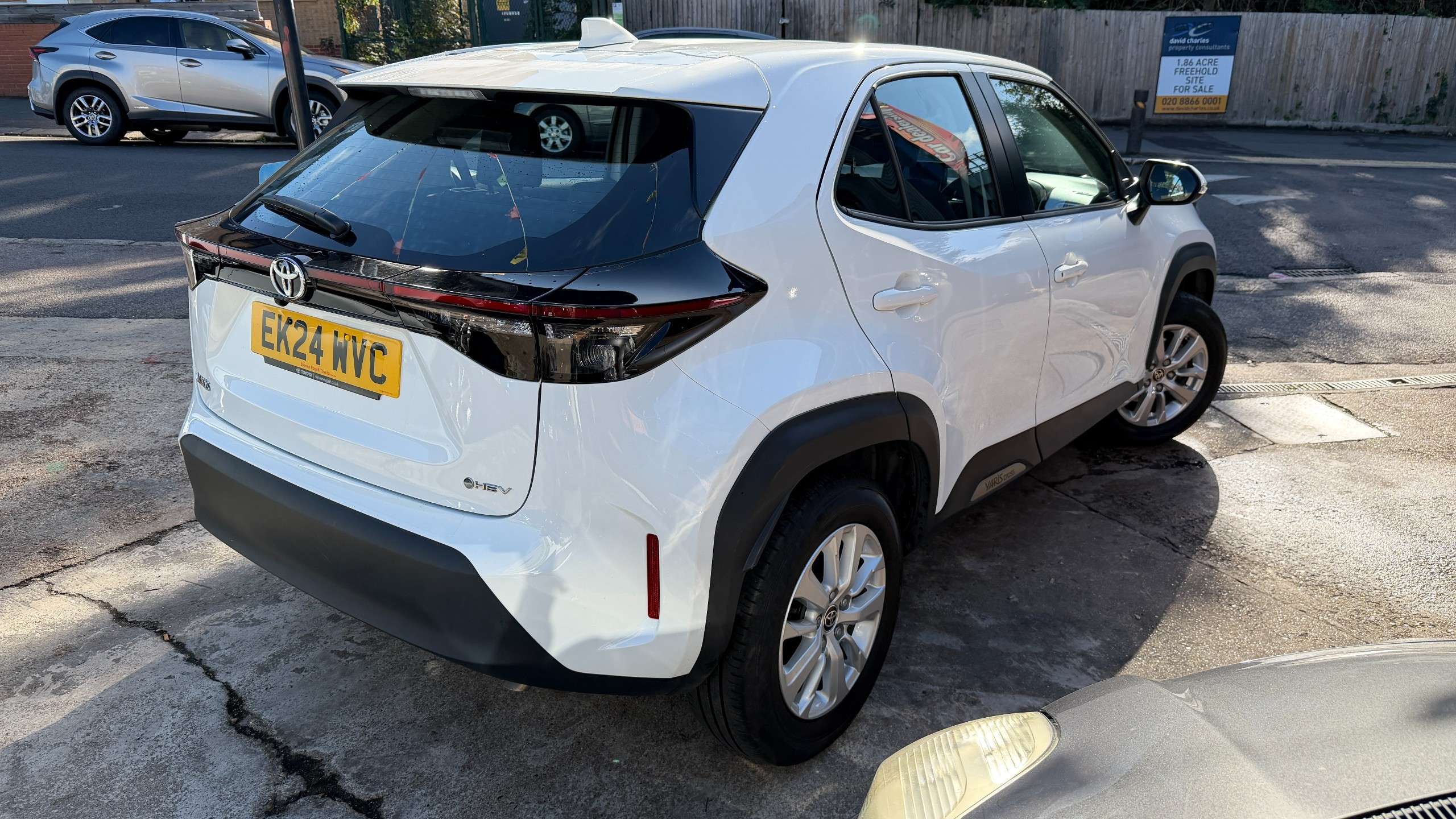 2024 TOYOTA YARIS CROSS 2024 TOYOTA YARIS CROSS