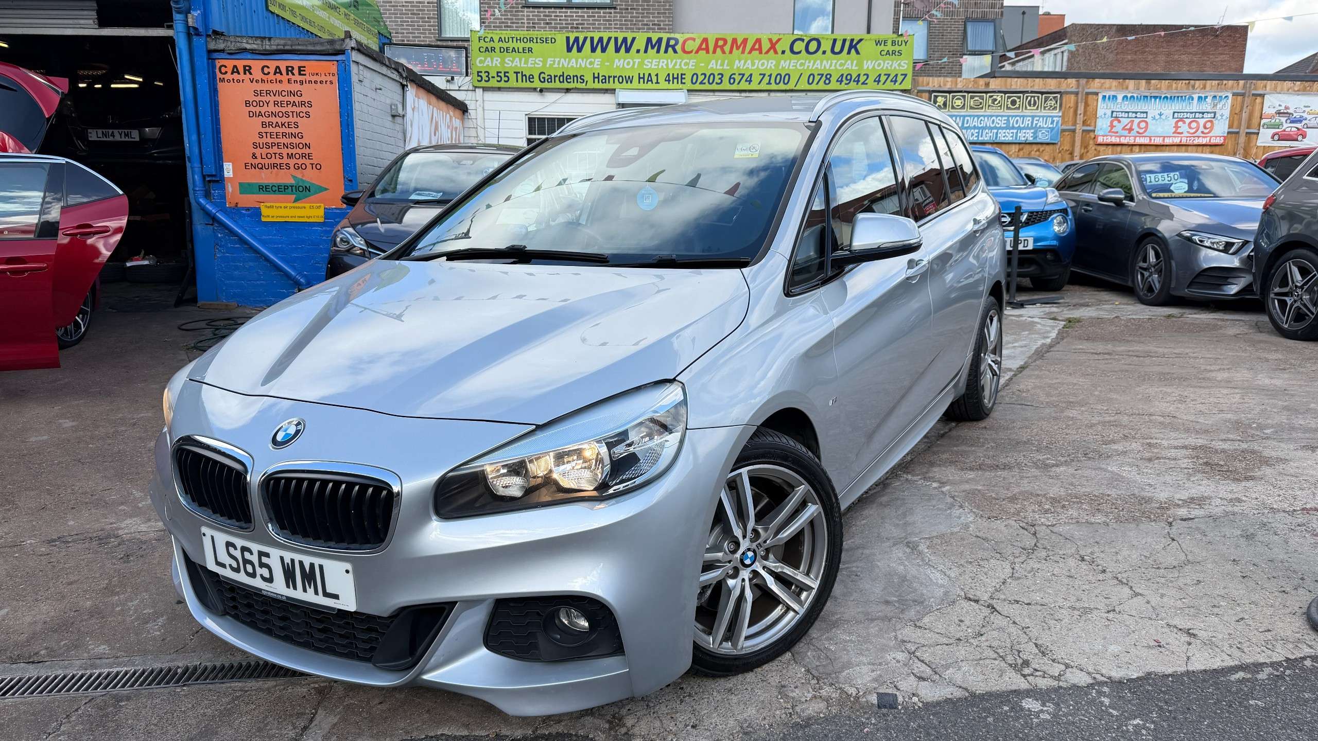 A 2015 BMW 2 SERIES GRAN TOURER 2.0 220i M Sport MPV 5dr Petrol Auto Euro 6 (s/s) (192 ps) A 2015 BMW 2 SERIES GRAN TOURER 2.0 220i M Sport MPV 5dr Petrol Auto Euro 6 (s/s) (192 ps)