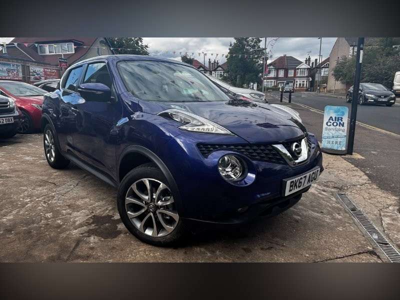 A 2017 NISSAN JUKE 1.6 Tekna SUV 5dr Petrol XTRON Euro 6 (117 ps) A 2017 NISSAN JUKE 1.6 Tekna SUV 5dr Petrol XTRON Euro 6 (117 ps)