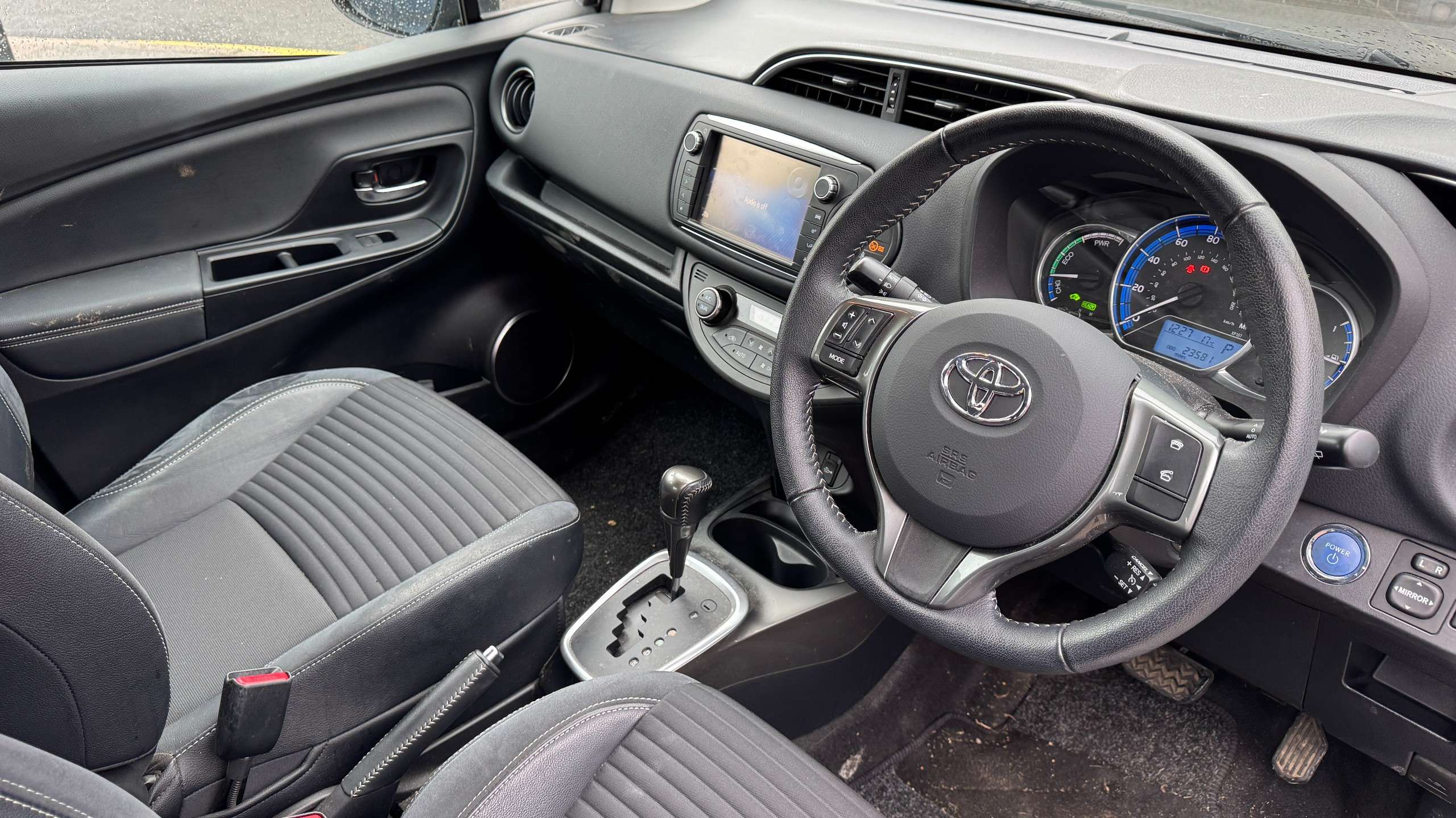 2015 TOYOTA YARIS 2015 TOYOTA YARIS