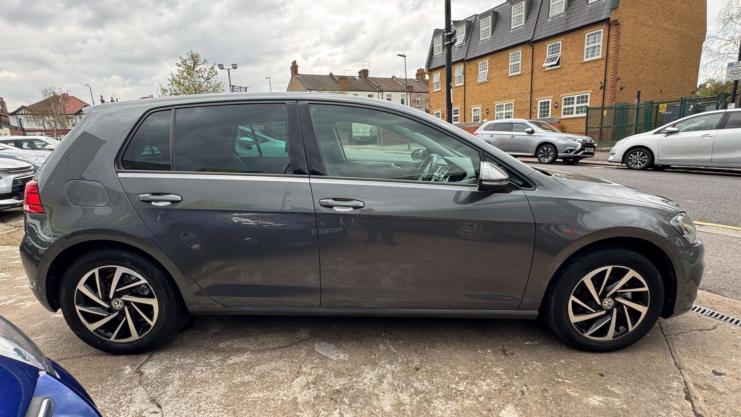 2019 VOLKSWAGEN GOLF 2019 VOLKSWAGEN GOLF