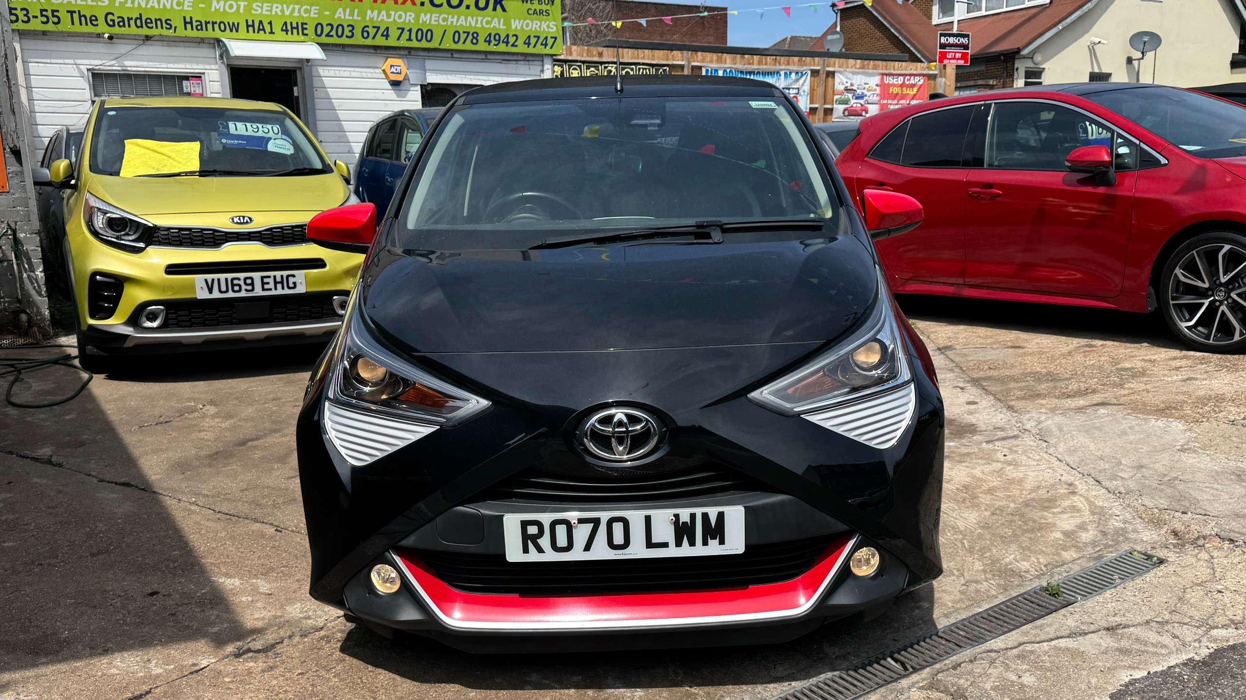 A 2020 TOYOTA AYGO 1.0 VVT-i x-trend Hatchback 5dr Petrol x-shift Euro 6 (Safety Sense) (71 ps) A 2020 TOYOTA AYGO 1.0 VVT-i x-trend Hatchback 5dr Petrol x-shift Euro 6 (Safety Sense) (71 ps)