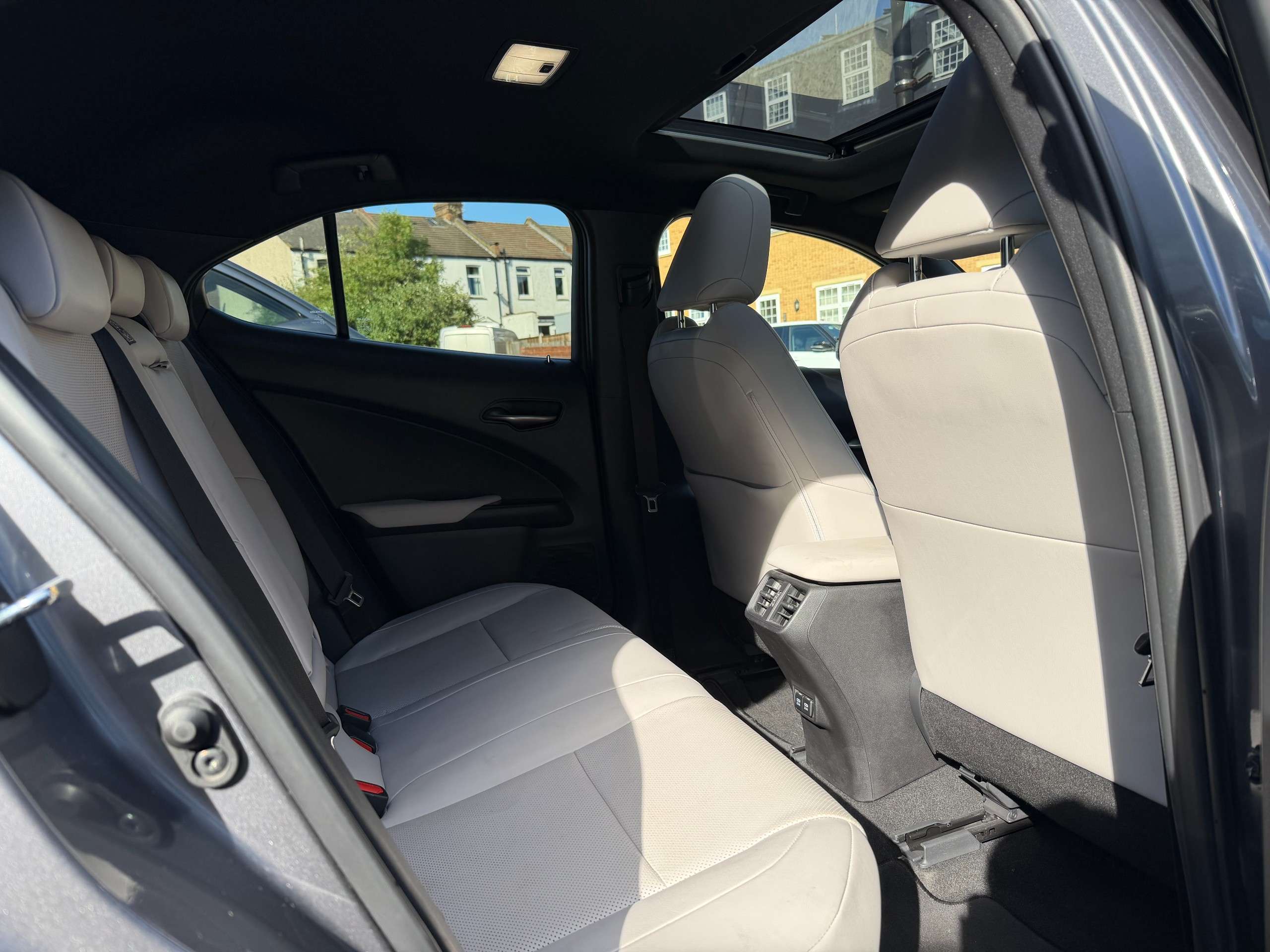 2019 LEXUS UX 2019 LEXUS UX