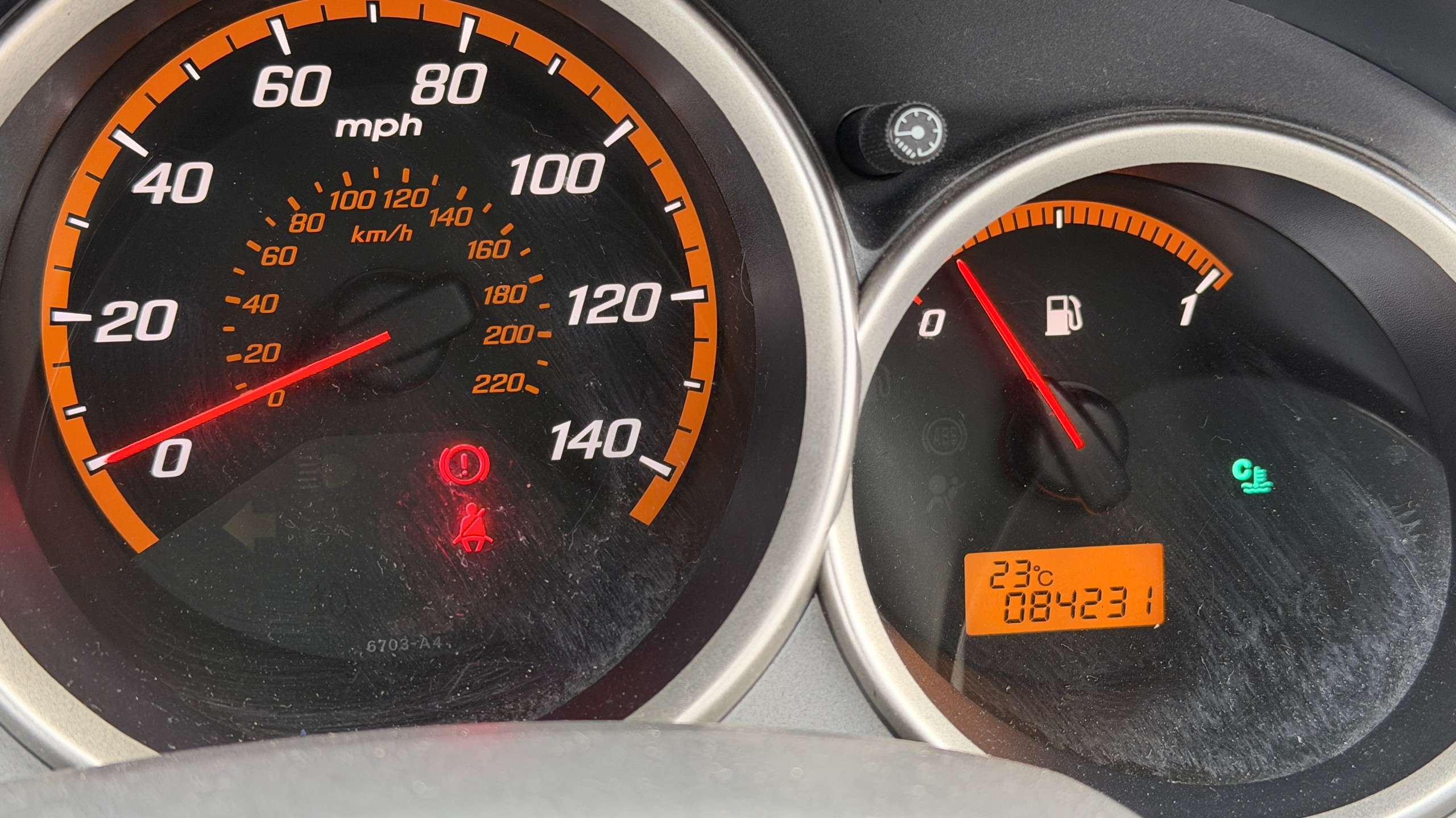A 2006 HONDA JAZZ 1.4 i-DSI SE Hatchback 5dr Petrol CVT-7 (139 g/km, 82 bhp) A 2006 HONDA JAZZ 1.4 i-DSI SE Hatchback 5dr Petrol CVT-7 (139 g/km, 82 bhp)