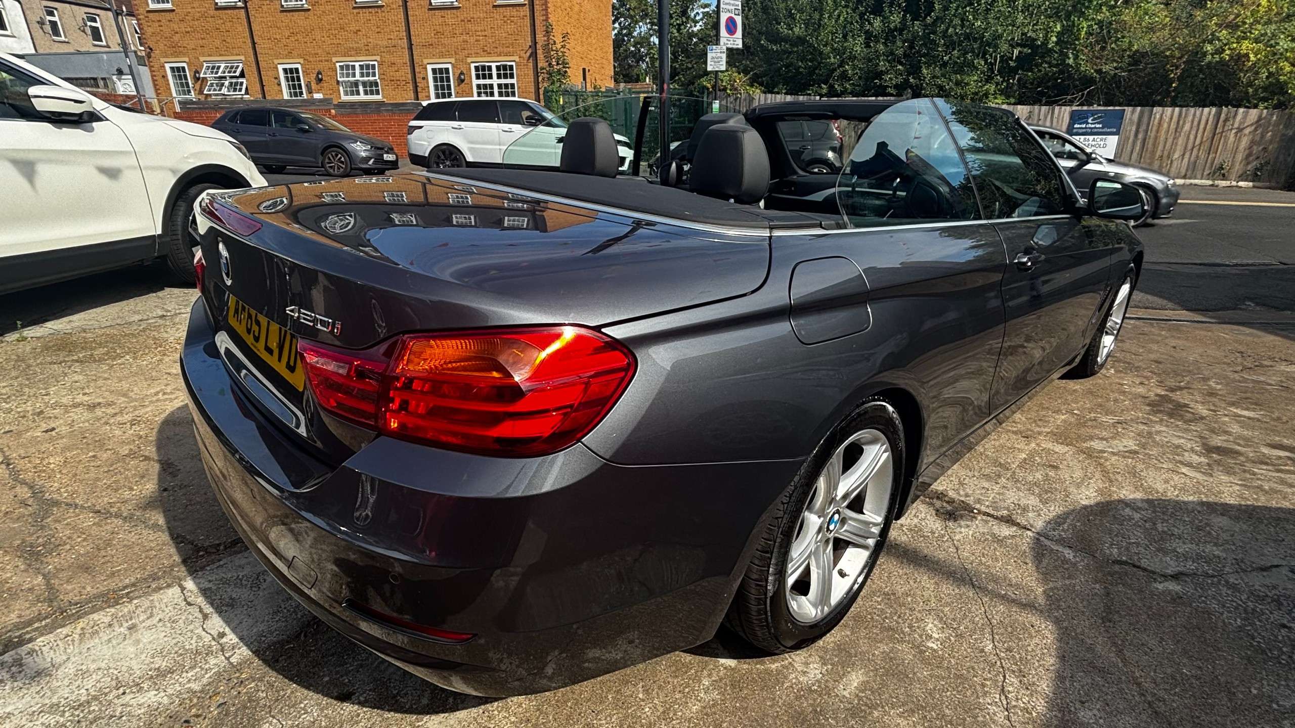 A 2015 BMW 4 SERIES 2.0 420i SE Convertible 2dr Petrol Auto Euro 6 (s/s) (184 ps) A 2015 BMW 4 SERIES 2.0 420i SE Convertible 2dr Petrol Auto Euro 6 (s/s) (184 ps)