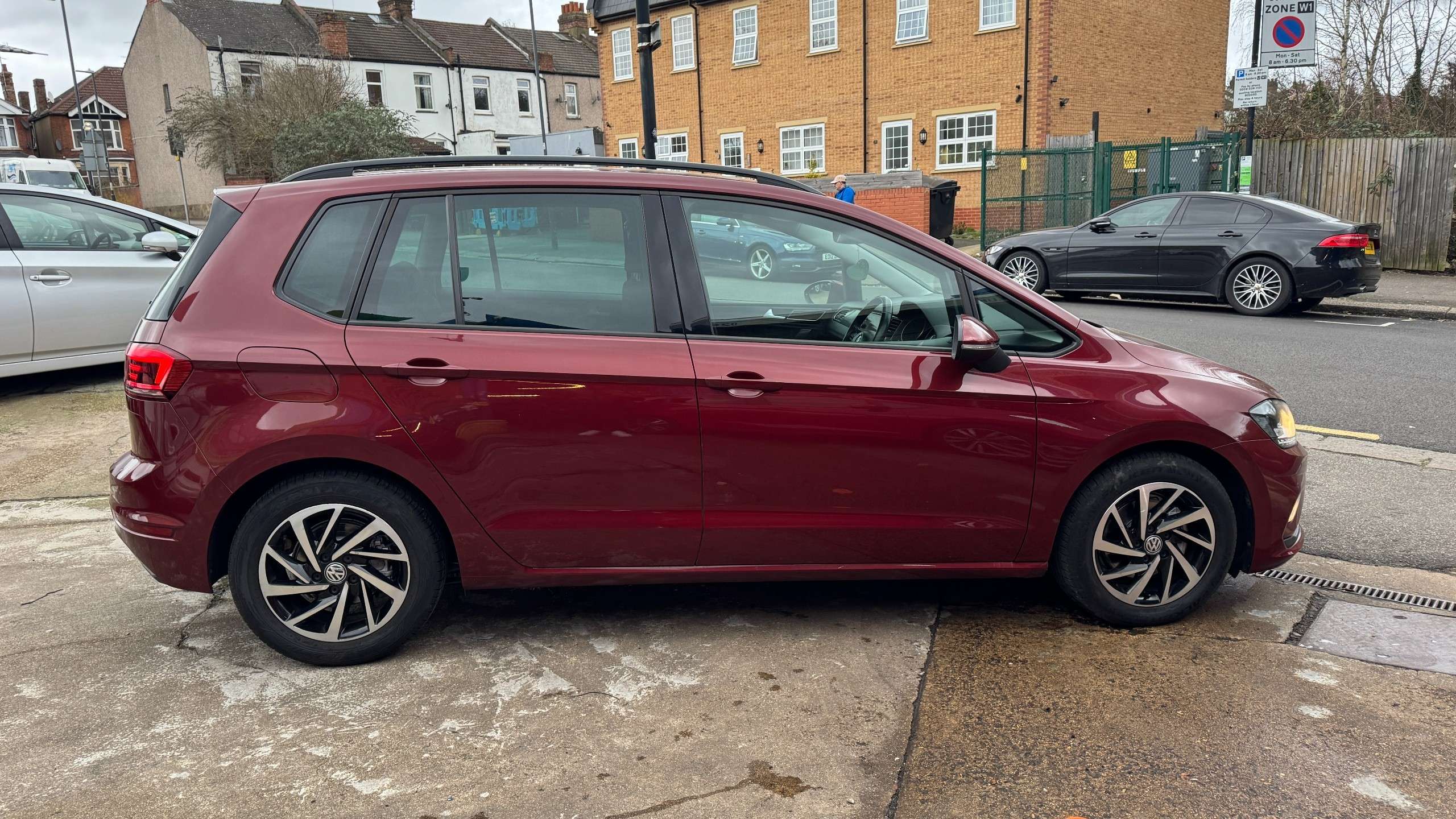 2019 VOLKSWAGEN GOLF SV 2019 VOLKSWAGEN GOLF SV