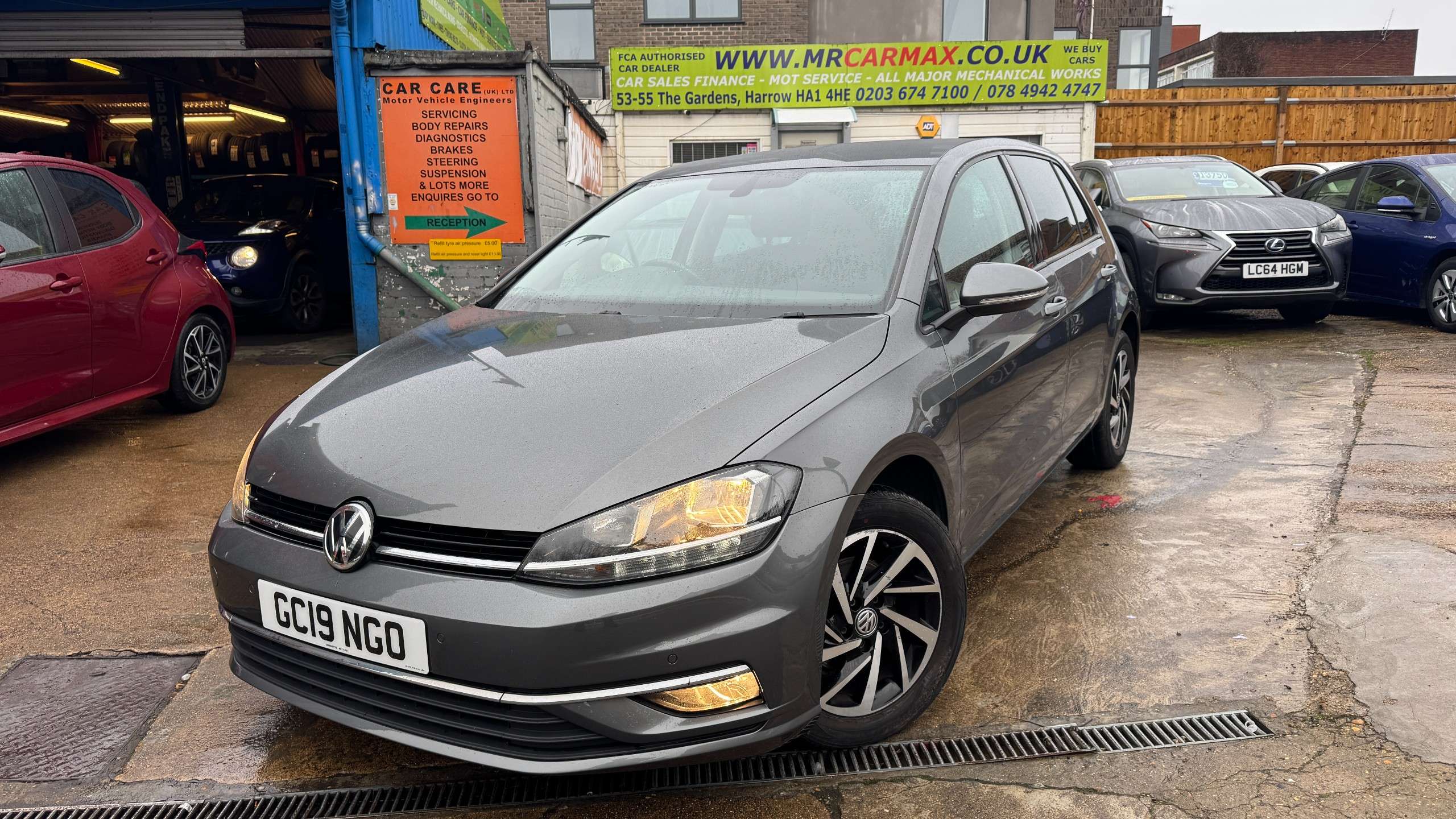 A 2019 VOLKSWAGEN GOLF 1.0 TSI Match Hatchback 5dr Petrol DSG Euro 6 (s/s) (115 ps) A 2019 VOLKSWAGEN GOLF 1.0 TSI Match Hatchback 5dr Petrol DSG Euro 6 (s/s) (115 ps)