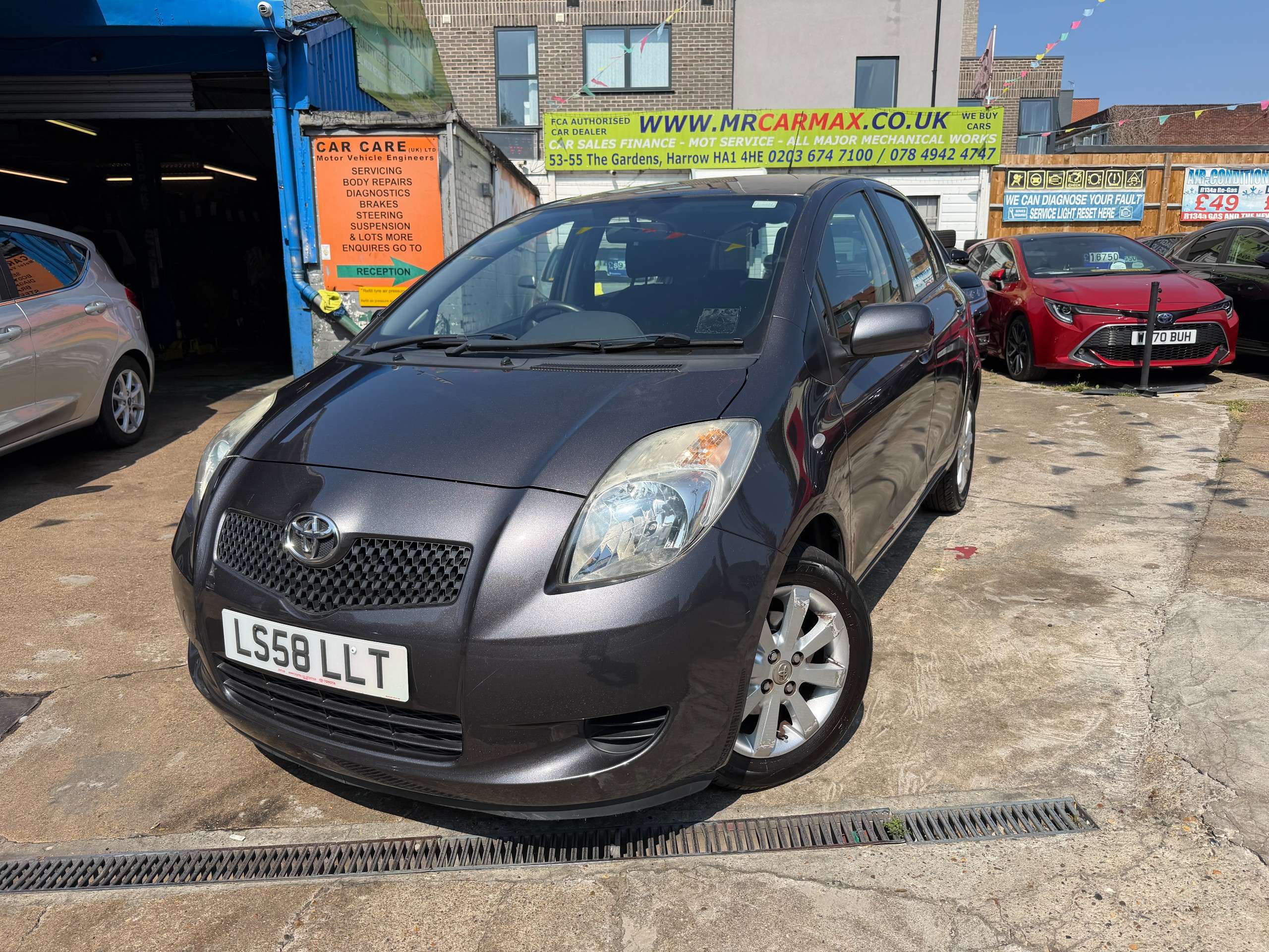 A 2008 TOYOTA YARIS 1.3 TR Hatchback 5dr Petrol Multimode (136 g/km, 85 bhp) A 2008 TOYOTA YARIS 1.3 TR Hatchback 5dr Petrol Multimode (136 g/km, 85 bhp)