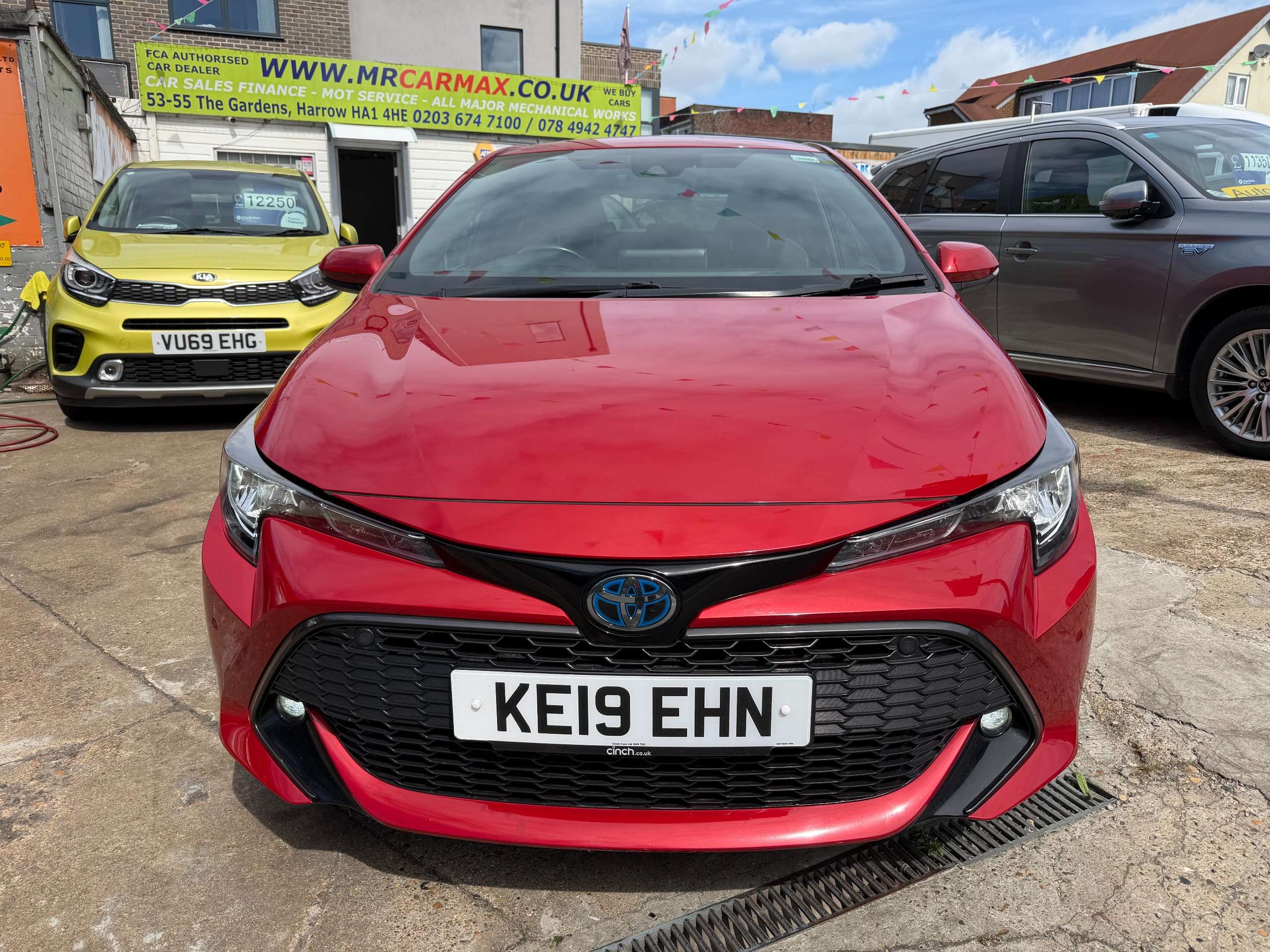 A 2019 TOYOTA COROLLA 1.8 VVT-h Design Hatchback 5dr Petrol Hybrid CVT Euro 6 (s/s) (122 ps) A 2019 TOYOTA COROLLA 1.8 VVT-h Design Hatchback 5dr Petrol Hybrid CVT Euro 6 (s/s) (122 ps)