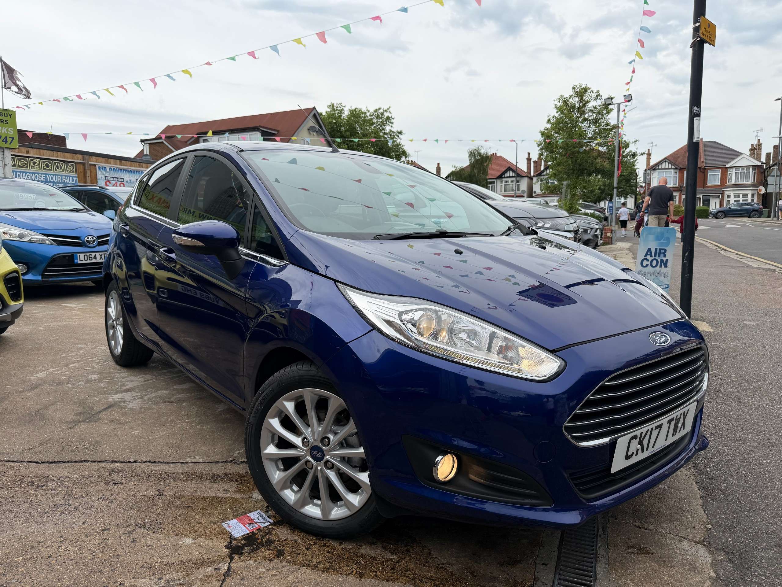 A 2017 FORD FIESTA 1.0T EcoBoost Titanium X Hatchback 5dr Petrol Powershift Euro 6 (100 ps) A 2017 FORD FIESTA 1.0T EcoBoost Titanium X Hatchback 5dr Petrol Powershift Euro 6 (100 ps)