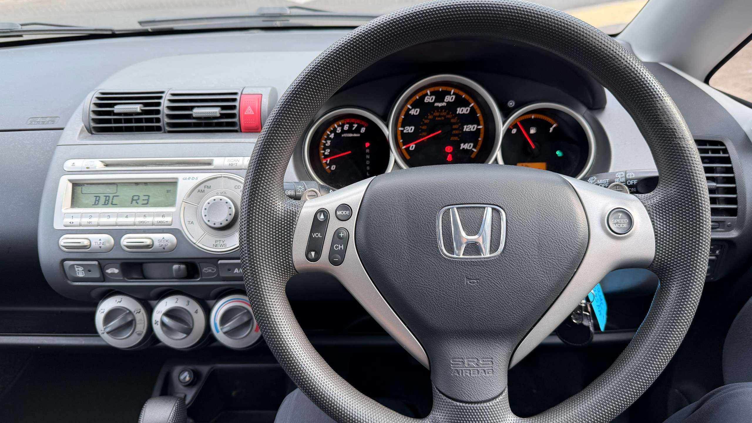 A 2006 HONDA JAZZ 1.4 i-DSI SE Hatchback 5dr Petrol CVT-7 (139 g/km, 82 bhp) A 2006 HONDA JAZZ 1.4 i-DSI SE Hatchback 5dr Petrol CVT-7 (139 g/km, 82 bhp)