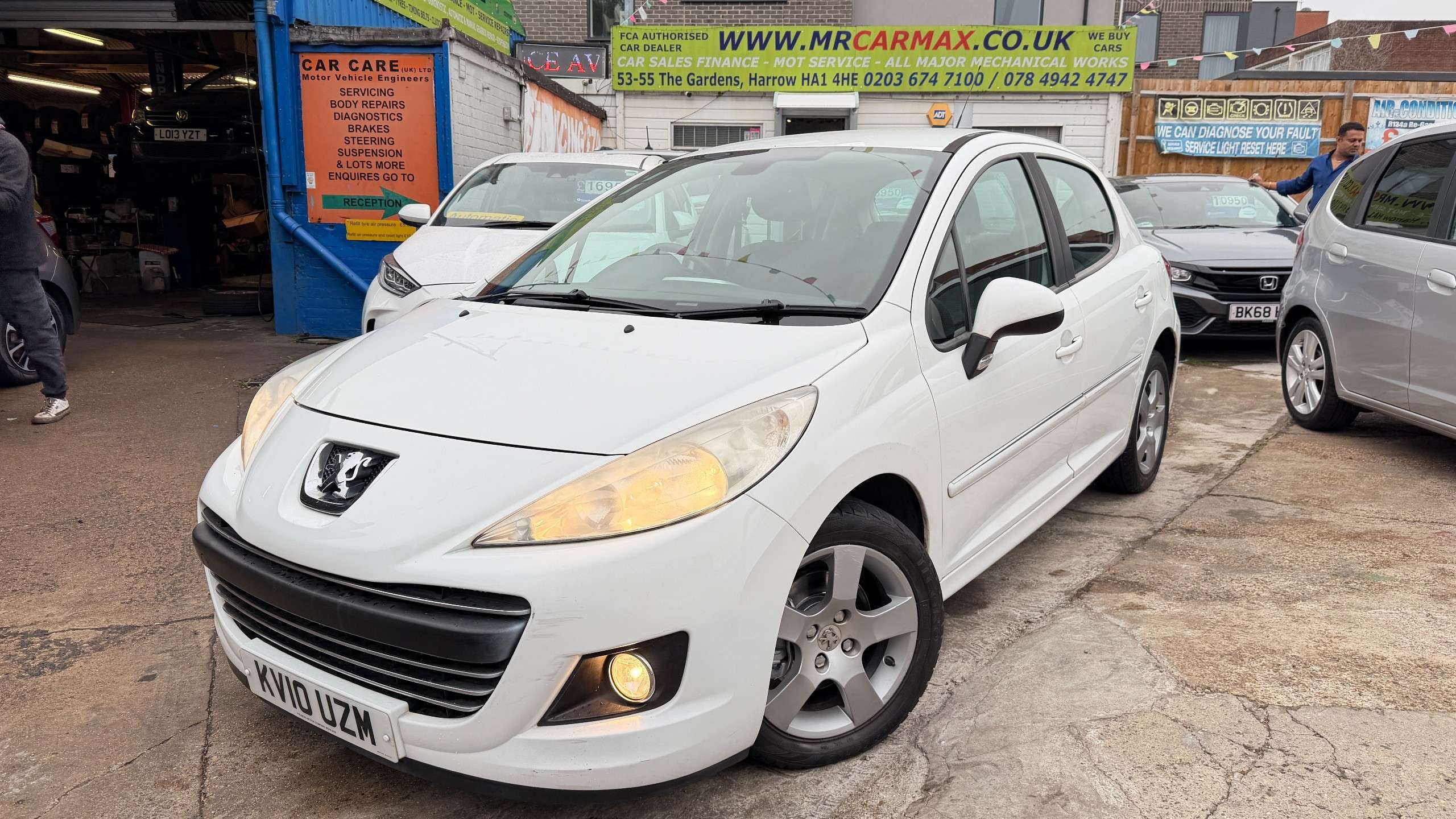 A 2010 PEUGEOT 207 1.6 VTi Sport Hatchback 5dr Petrol Tiptronic Euro 5 (120 ps) A 2010 PEUGEOT 207 1.6 VTi Sport Hatchback 5dr Petrol Tiptronic Euro 5 (120 ps)