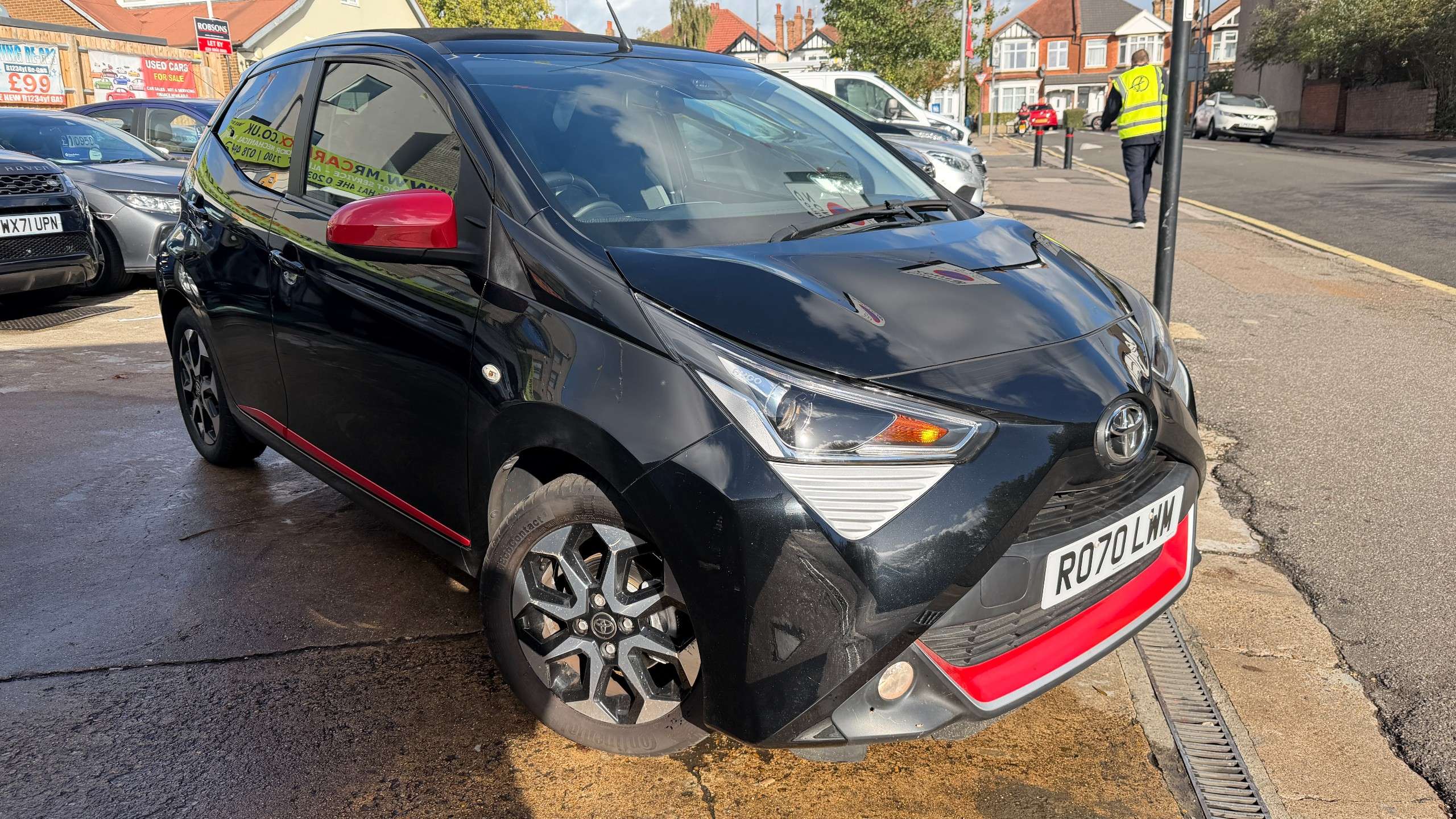 A 2020 TOYOTA AYGO 1.0 VVT-i x-trend Hatchback 5dr Petrol x-shift Euro 6 (Safety Sense) (71 ps) A 2020 TOYOTA AYGO 1.0 VVT-i x-trend Hatchback 5dr Petrol x-shift Euro 6 (Safety Sense) (71 ps)