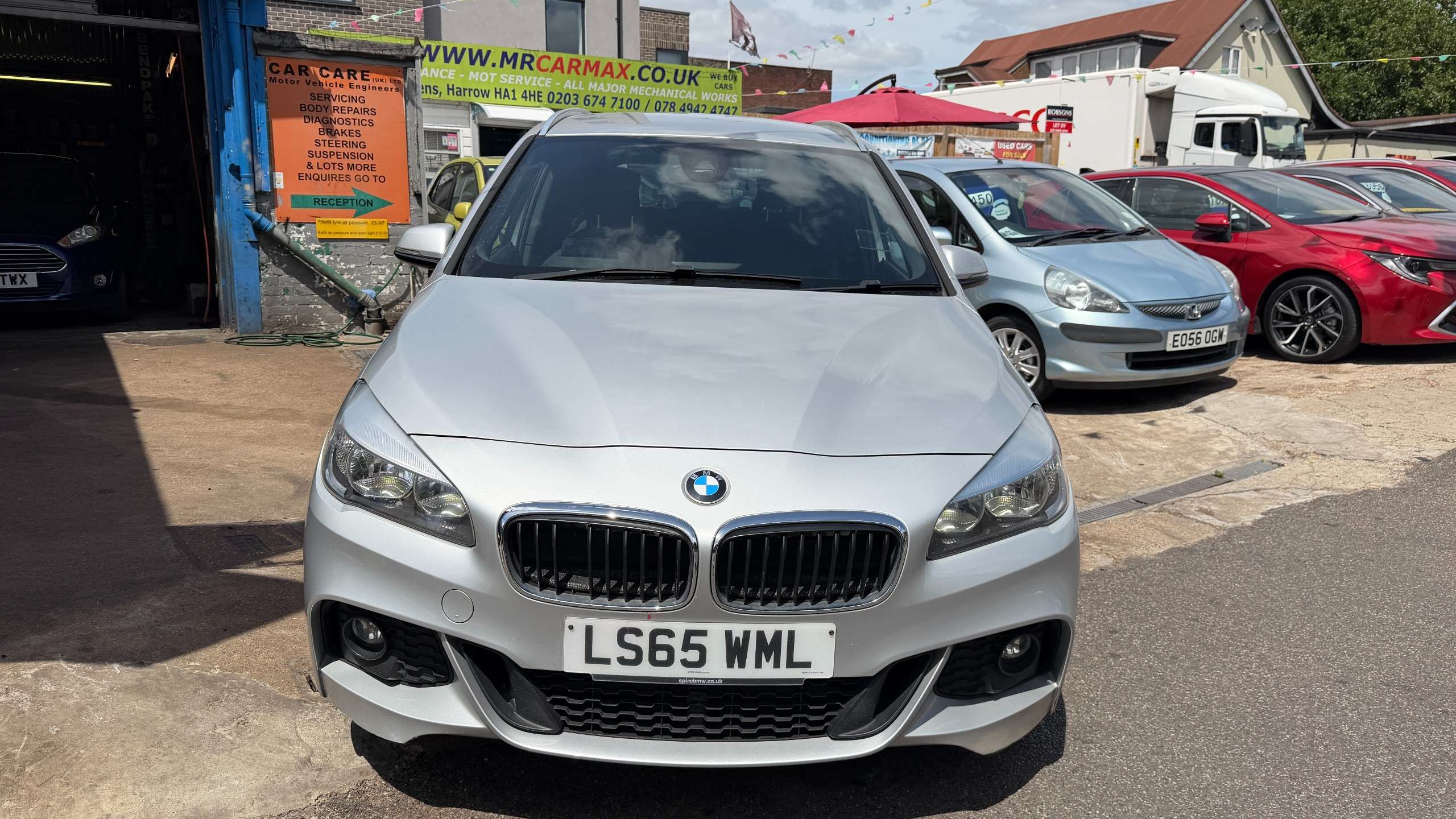 A 2015 BMW 2 SERIES GRAN TOURER 2.0 220i M Sport MPV 5dr Petrol Auto Euro 6 (s/s) (192 ps) A 2015 BMW 2 SERIES GRAN TOURER 2.0 220i M Sport MPV 5dr Petrol Auto Euro 6 (s/s) (192 ps)