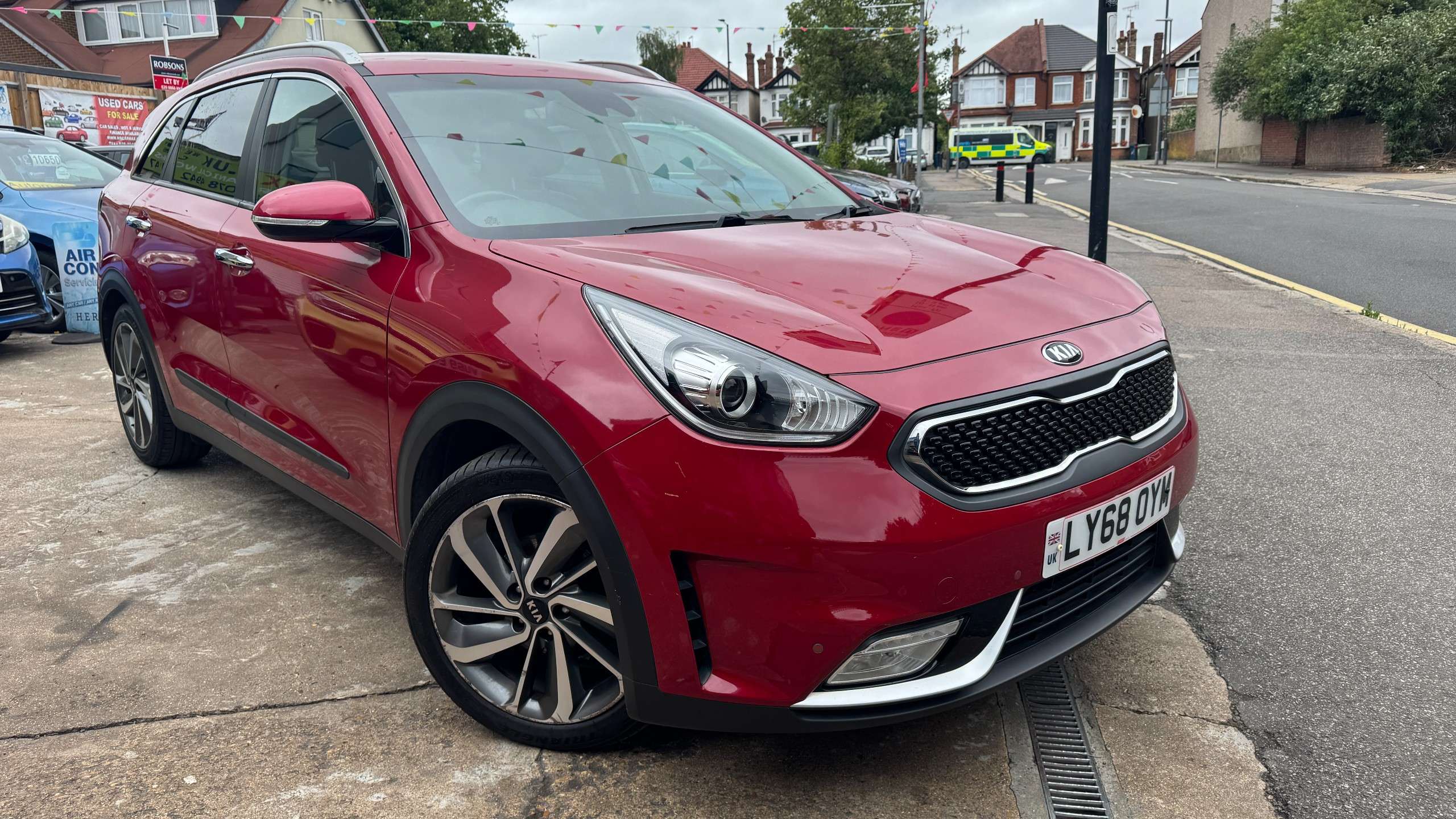 A 2019 KIA NIRO 1.6h GDi GPF 3 SUV 5dr Petrol Hybrid DCT Euro 6 (s/s) ( 16in Alloy) (139 bhp) A 2019 KIA NIRO 1.6h GDi GPF 3 SUV 5dr Petrol Hybrid DCT Euro 6 (s/s) ( 16in Alloy) (139 bhp)