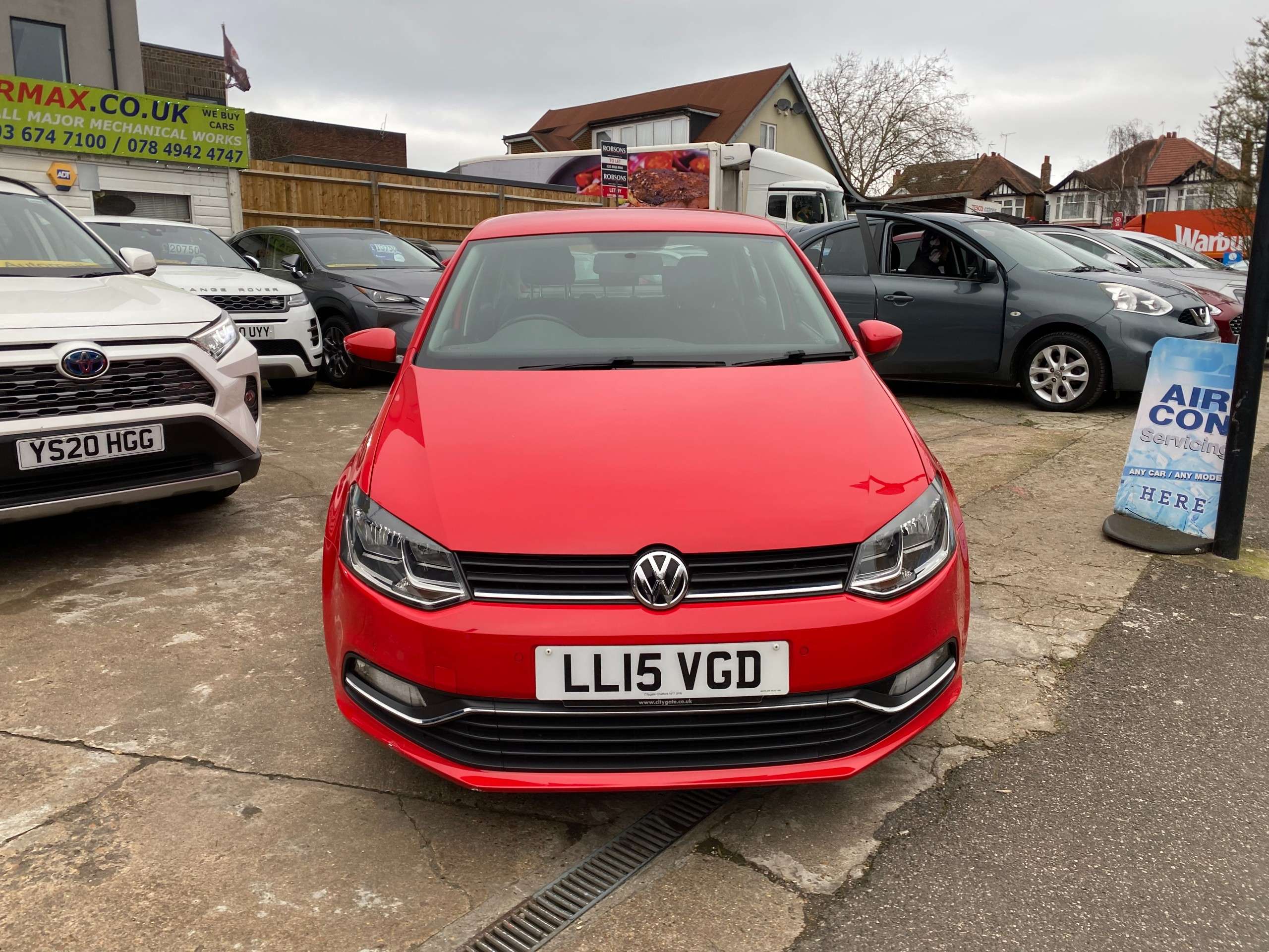 A 2015 VOLKSWAGEN POLO 1.2 TSI BlueMotion Tech SE Hatchback 5dr Petrol DSG Euro 6 (s/s) (90 ps) A 2015 VOLKSWAGEN POLO 1.2 TSI BlueMotion Tech SE Hatchback 5dr Petrol DSG Euro 6 (s/s) (90 ps)