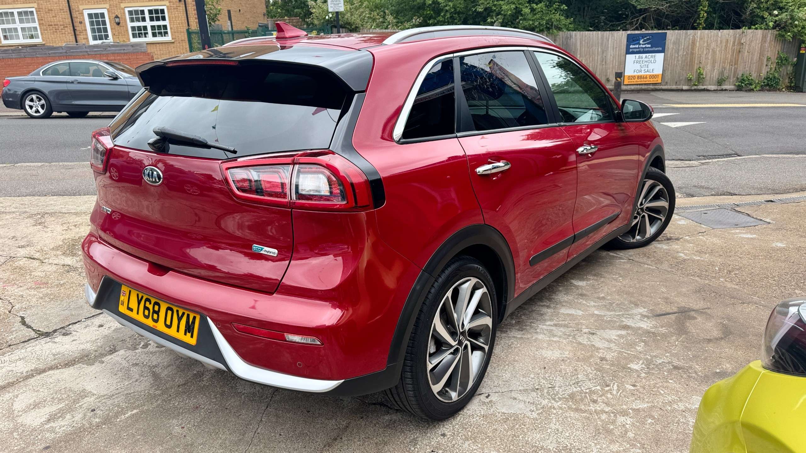 A 2019 KIA NIRO 1.6h GDi GPF 3 SUV 5dr Petrol Hybrid DCT Euro 6 (s/s) ( 16in Alloy) (139 bhp) A 2019 KIA NIRO 1.6h GDi GPF 3 SUV 5dr Petrol Hybrid DCT Euro 6 (s/s) ( 16in Alloy) (139 bhp)