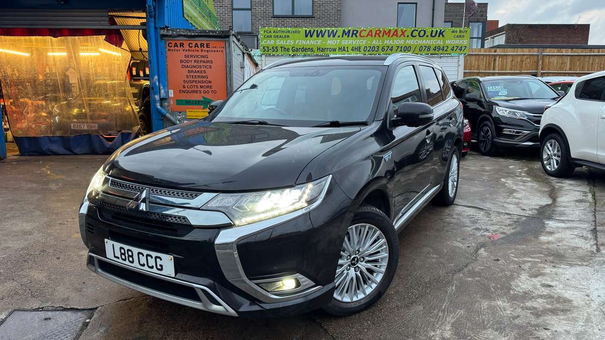 Check out this Mitsubishi Outlander 2018 Hybrid Electric Automatic