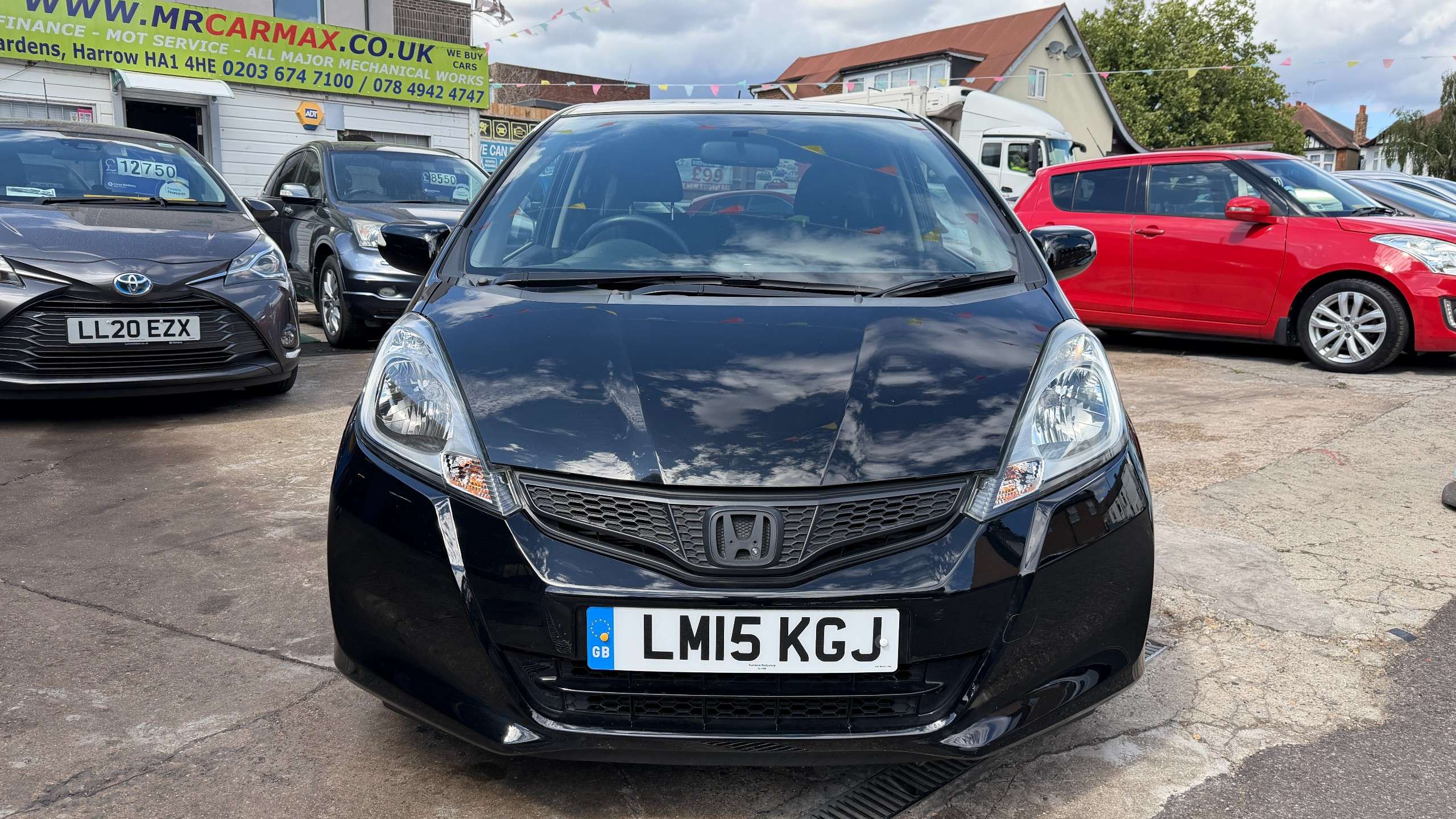 A 2015 HONDA JAZZ 1.4 i-VTEC ES Plus Hatchback 5dr Petrol CVT Euro 5 (99 ps) A 2015 HONDA JAZZ 1.4 i-VTEC ES Plus Hatchback 5dr Petrol CVT Euro 5 (99 ps)