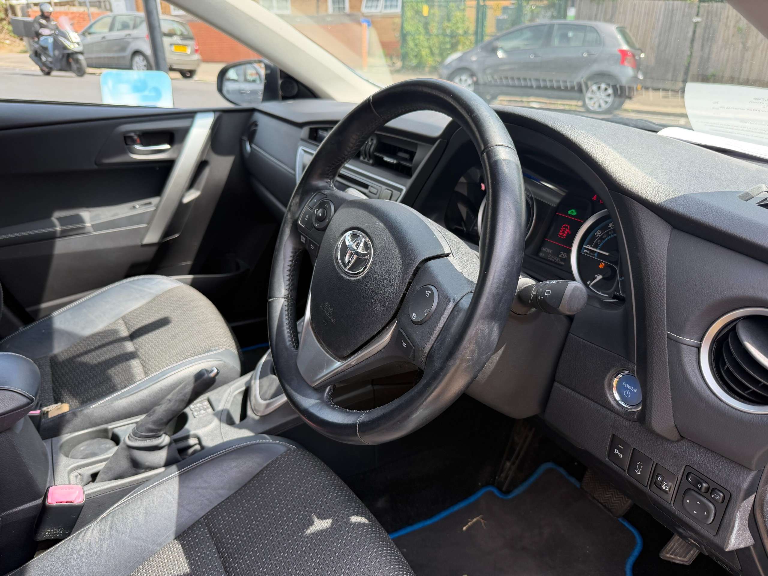 2013 TOYOTA AURIS 2013 TOYOTA AURIS