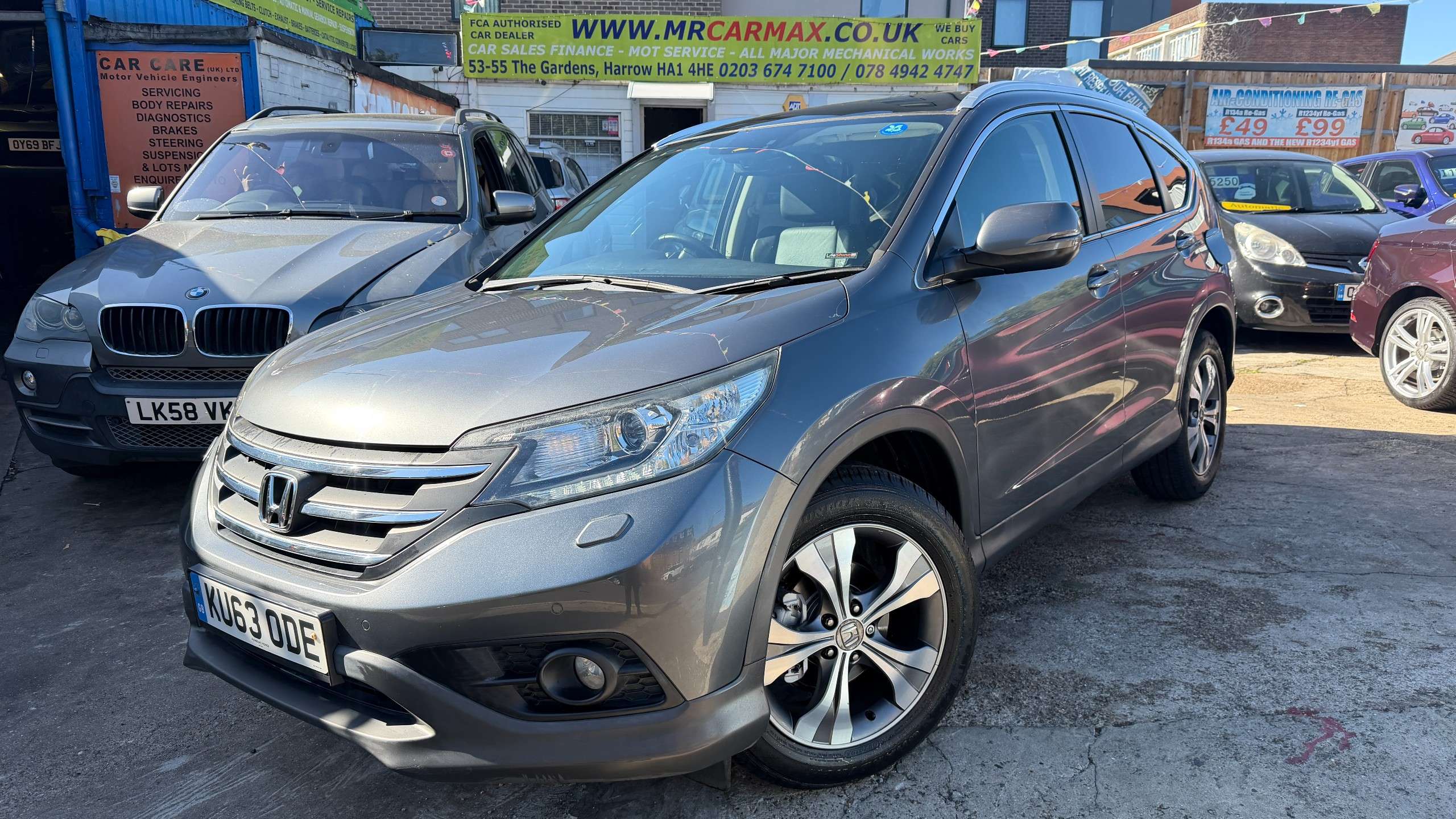 A 2014 HONDA CR-V 2.0 i-VTEC EX SUV 5dr Petrol Auto 4WD Euro 5 (155 ps) A 2014 HONDA CR-V 2.0 i-VTEC EX SUV 5dr Petrol Auto 4WD Euro 5 (155 ps)