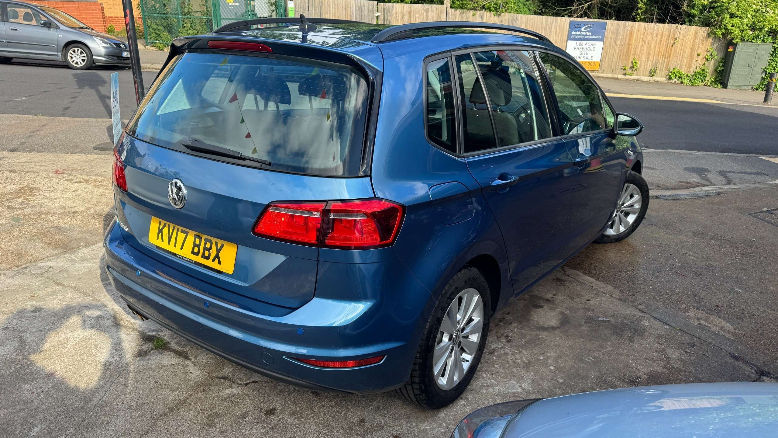 2017 VOLKSWAGEN GOLF SV 2017 VOLKSWAGEN GOLF SV