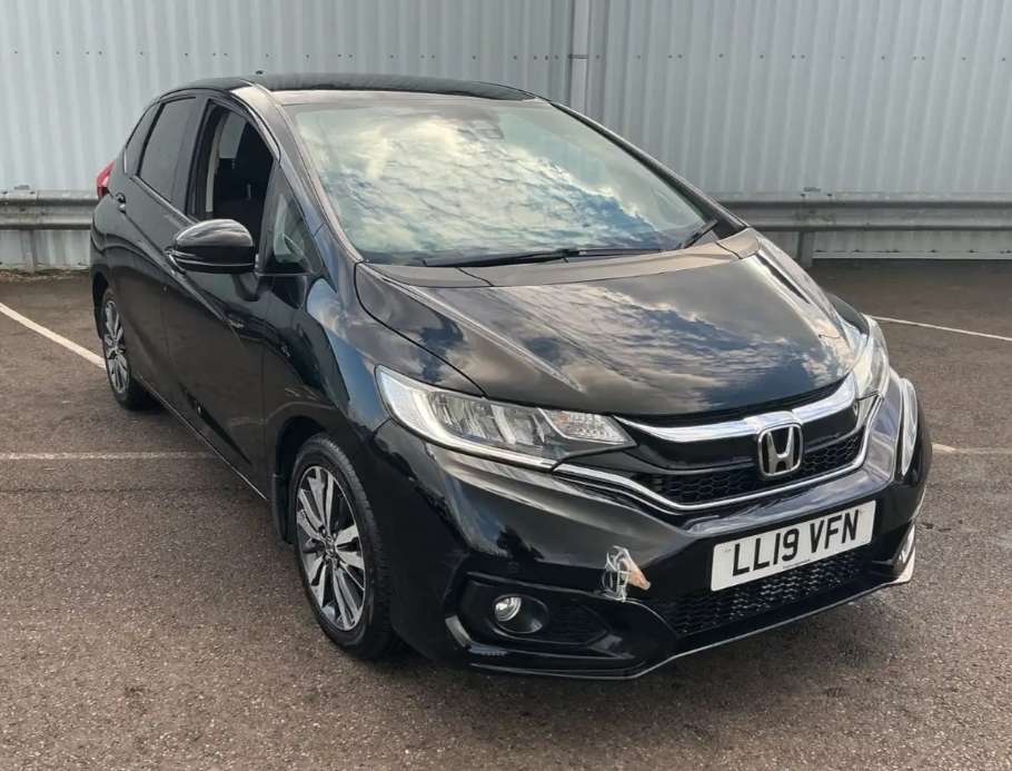 A 2019 HONDA JAZZ 1.3 i-VTEC EX Navi Hatchback 5dr Petrol CVT Euro 6 (s/s) (102 ps) A 2019 HONDA JAZZ 1.3 i-VTEC EX Navi Hatchback 5dr Petrol CVT Euro 6 (s/s) (102 ps)