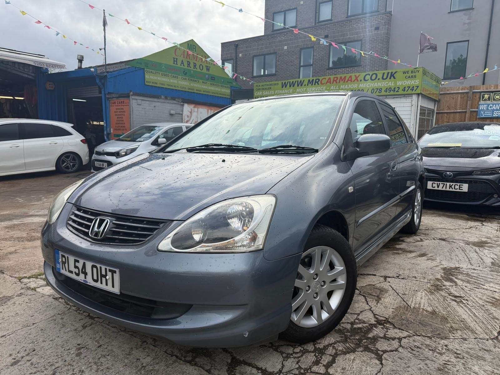 A 2005 HONDA CIVIC 1.6 i-VTEC SE Hatchback 5dr Petrol Automatic (172 g/km, 108 bhp) A 2005 HONDA CIVIC 1.6 i-VTEC SE Hatchback 5dr Petrol Automatic (172 g/km, 108 bhp)