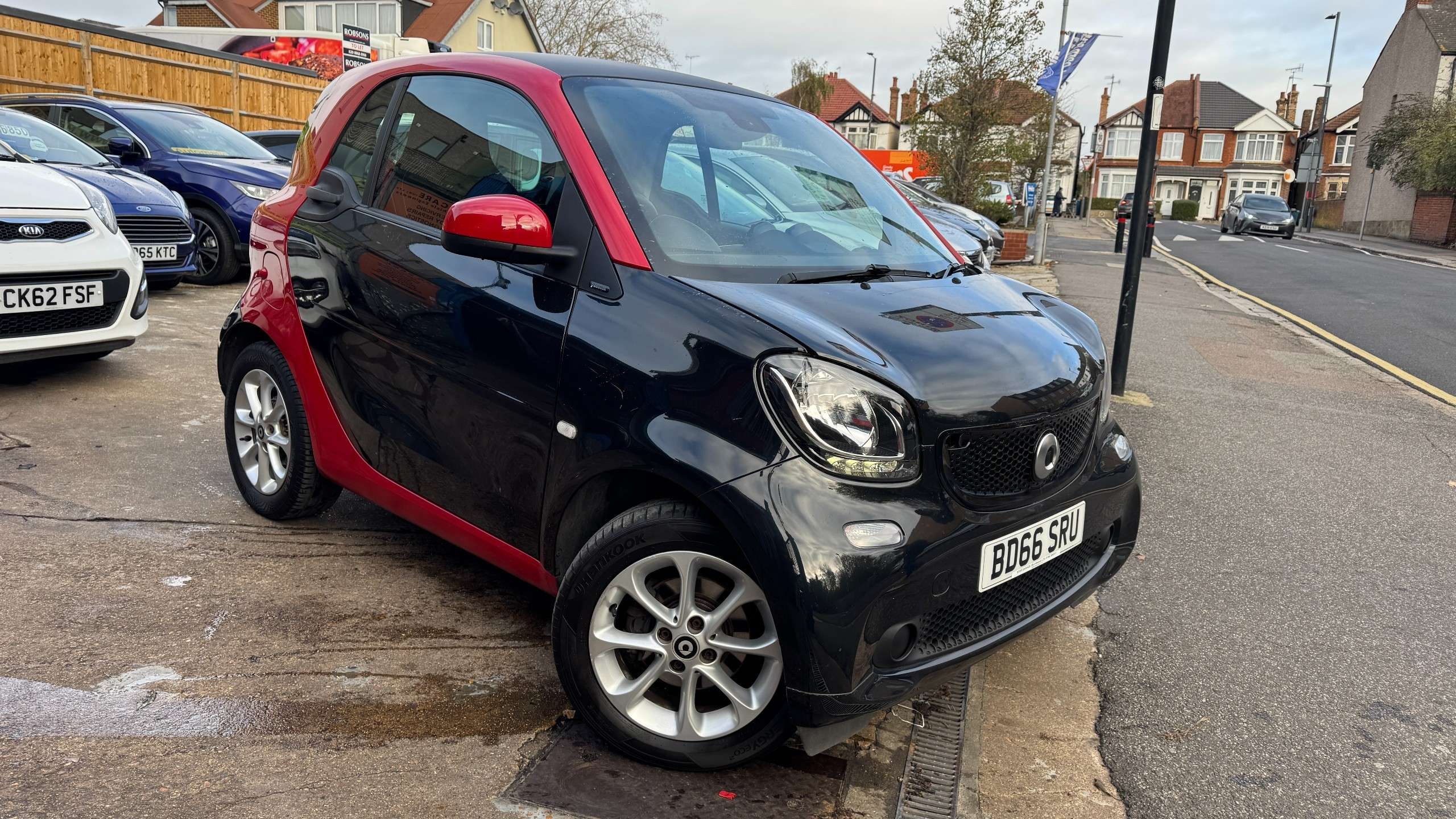 A 2016 SMART FORTWO 1.0 Passion (Premium) Coupe 2dr Petrol Twinamic Euro 6 (s/s) (71 ps) A 2016 SMART FORTWO 1.0 Passion (Premium) Coupe 2dr Petrol Twinamic Euro 6 (s/s) (71 ps)
