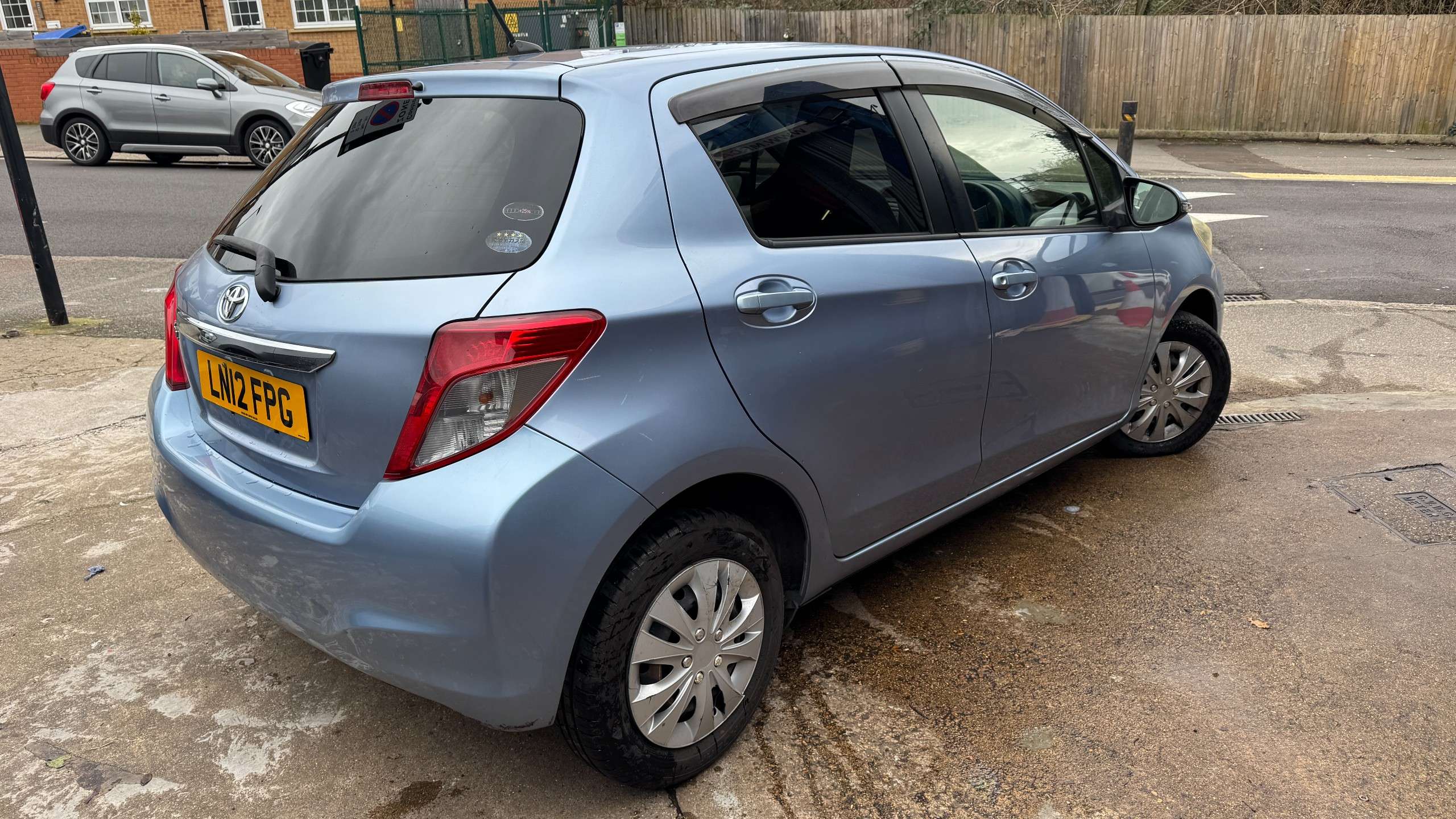 A 2012 TOYOTA VITZ A 2012 TOYOTA VITZ