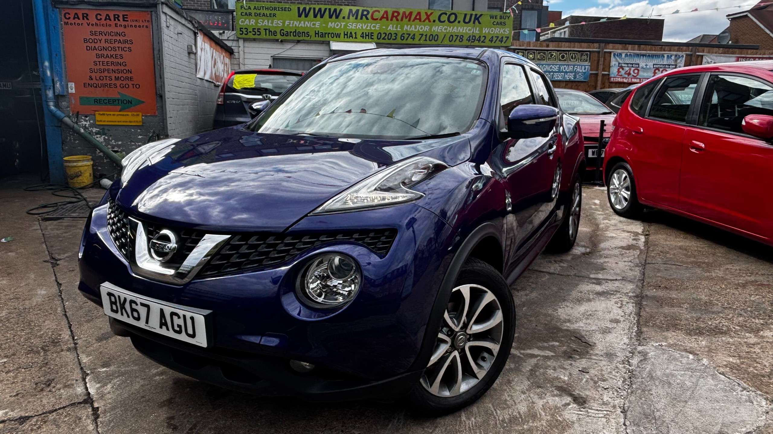 A 2017 NISSAN JUKE 1.6 Tekna SUV 5dr Petrol XTRON Euro 6 (117 ps) A 2017 NISSAN JUKE 1.6 Tekna SUV 5dr Petrol XTRON Euro 6 (117 ps)