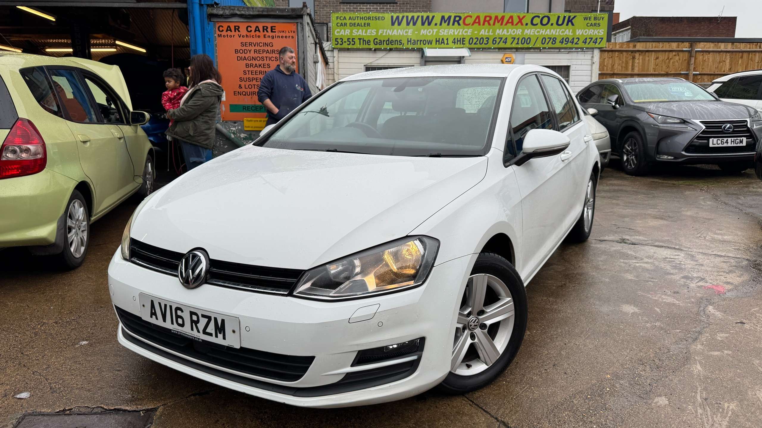 A 2016 VOLKSWAGEN GOLF 1.4 TSI BlueMotion Tech Match Edition Hatchback 5dr Petrol DSG Euro 6 (s/s) (125 ps) A 2016 VOLKSWAGEN GOLF 1.4 TSI BlueMotion Tech Match Edition Hatchback 5dr Petrol DSG Euro 6 (s/s) (125 ps)