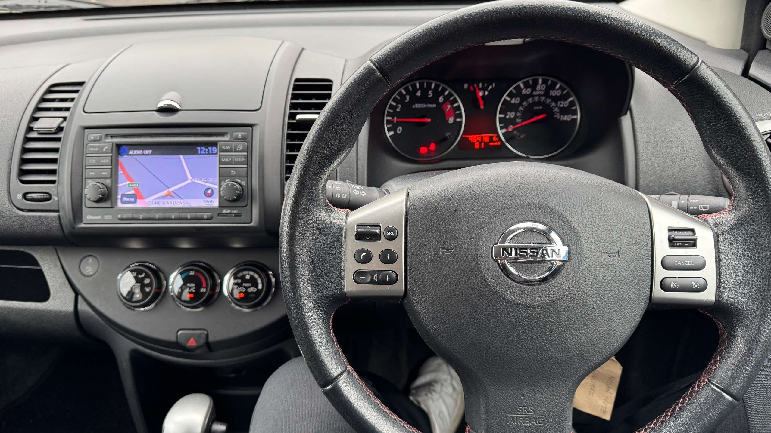 A 2010 NISSAN NOTE 1.6 16V n-tec Hatchback 5dr Petrol Auto Euro 5 (110 ps) A 2010 NISSAN NOTE 1.6 16V n-tec Hatchback 5dr Petrol Auto Euro 5 (110 ps)