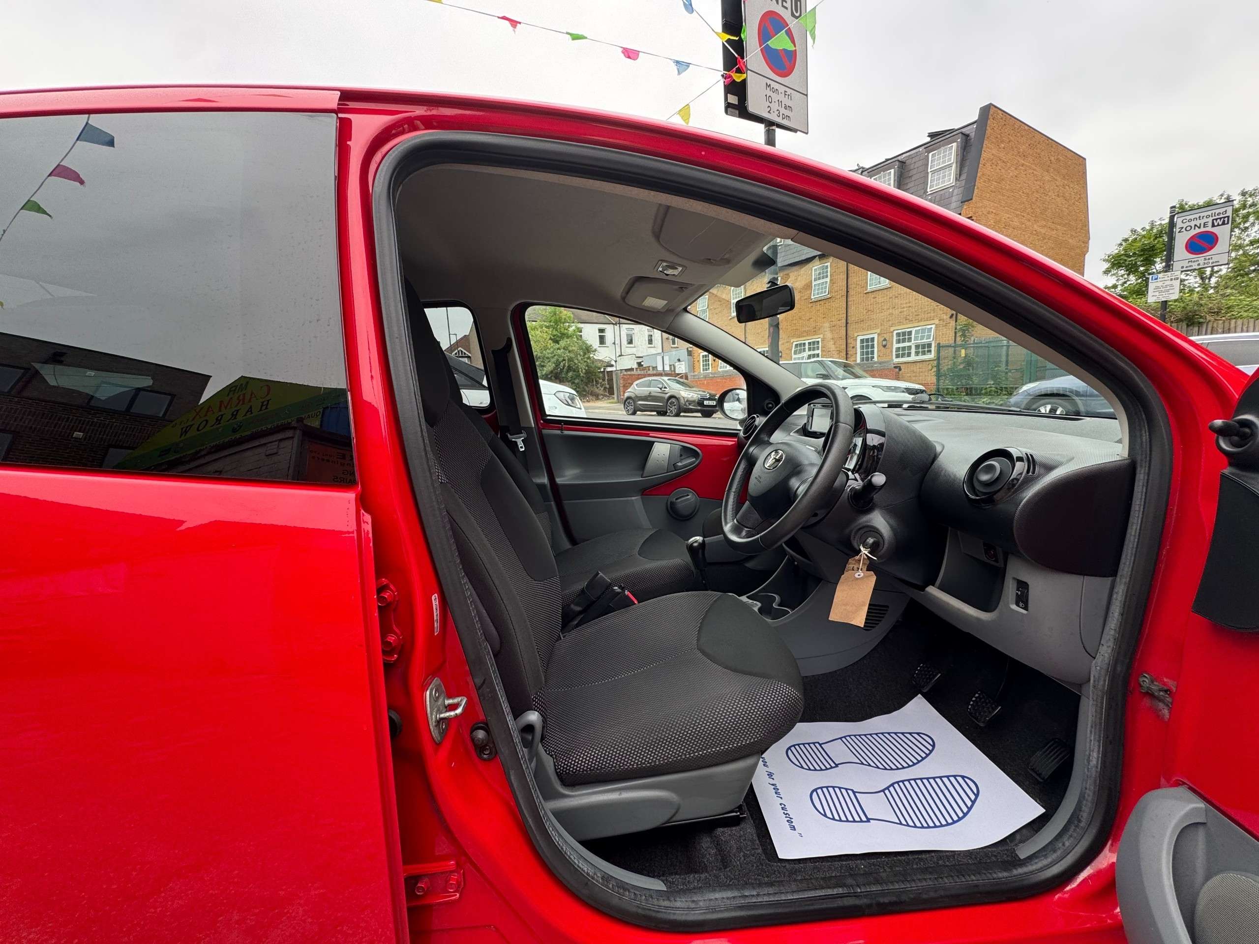 2011 TOYOTA AYGO 2011 TOYOTA AYGO