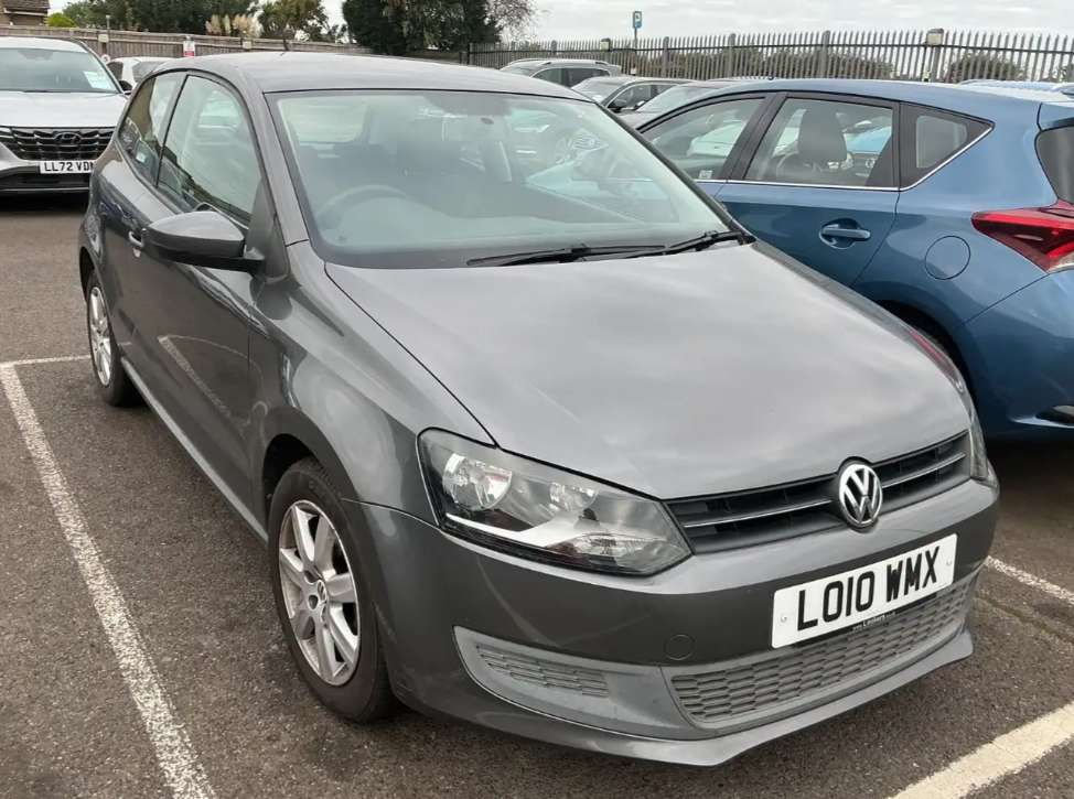 A 2010 VOLKSWAGEN POLO 1.4 SE Hatchback 3dr Petrol DSG Euro 5 (85 ps) A 2010 VOLKSWAGEN POLO 1.4 SE Hatchback 3dr Petrol DSG Euro 5 (85 ps)