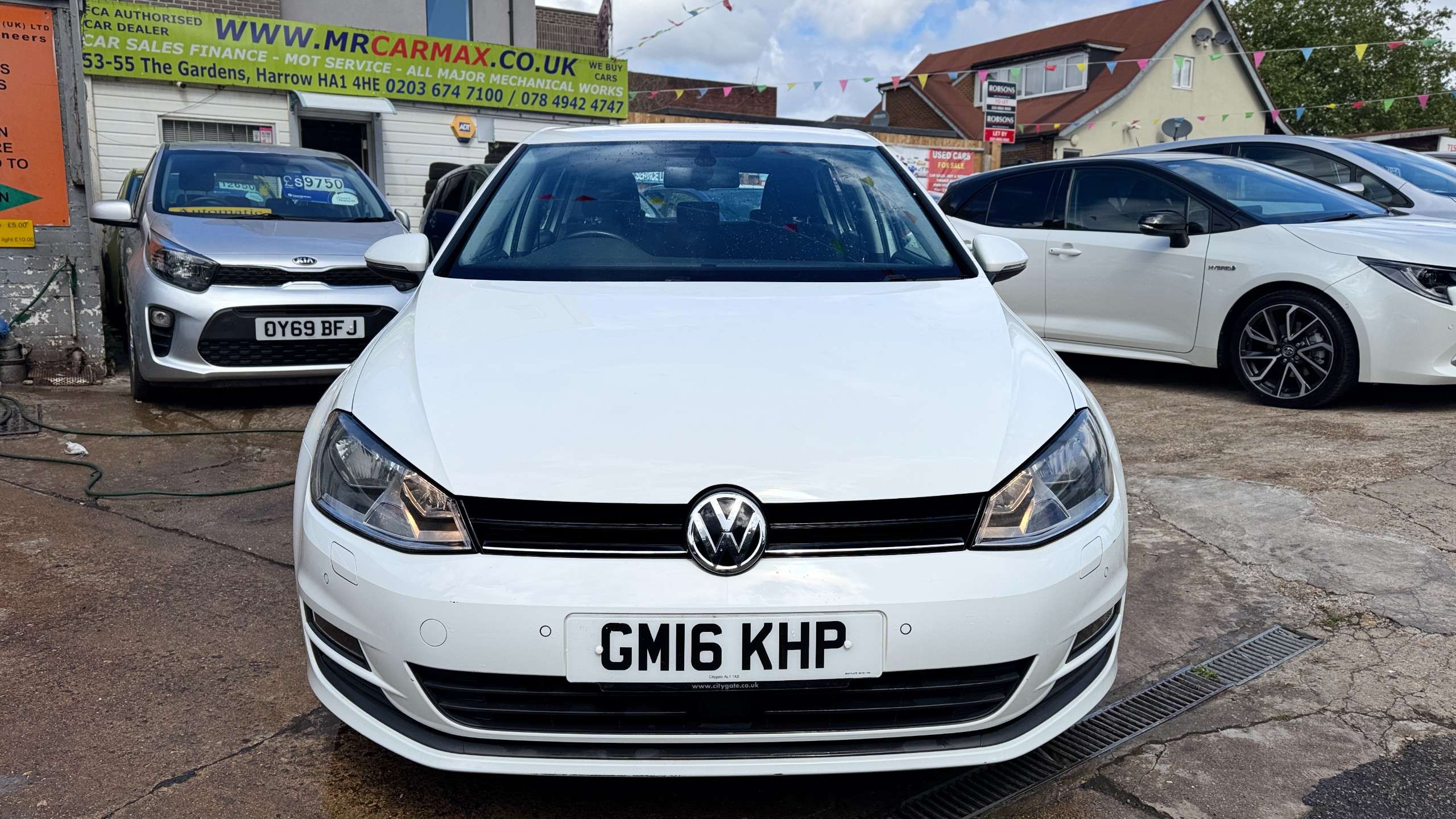 A 2016 VOLKSWAGEN GOLF 1.4 TSI BlueMotion Tech Match Edition Hatchback 5dr Petrol DSG Euro 6 (s/s) (125 ps) A 2016 VOLKSWAGEN GOLF 1.4 TSI BlueMotion Tech Match Edition Hatchback 5dr Petrol DSG Euro 6 (s/s) (125 ps)