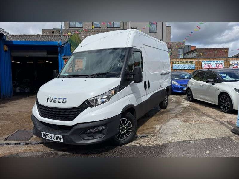 A 2020 IVECO DAILY 2.3D HPI 12V 35S 3520 Panel Van 5dr Diesel Manual MWB H1 Euro 6 (s/s) (116 ps) A 2020 IVECO DAILY 2.3D HPI 12V 35S 3520 Panel Van 5dr Diesel Manual MWB H1 Euro 6 (s/s) (116 ps)