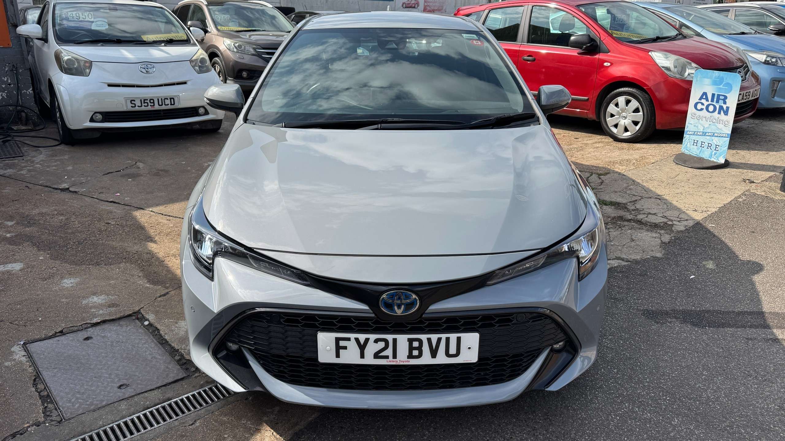 A 2021 TOYOTA COROLLA 1.8 VVT-h GPF Icon Tech Hatchback 5dr Petrol Hybrid CVT Euro 6 (s/s) (122 ps) A 2021 TOYOTA COROLLA 1.8 VVT-h GPF Icon Tech Hatchback 5dr Petrol Hybrid CVT Euro 6 (s/s) (122 ps)