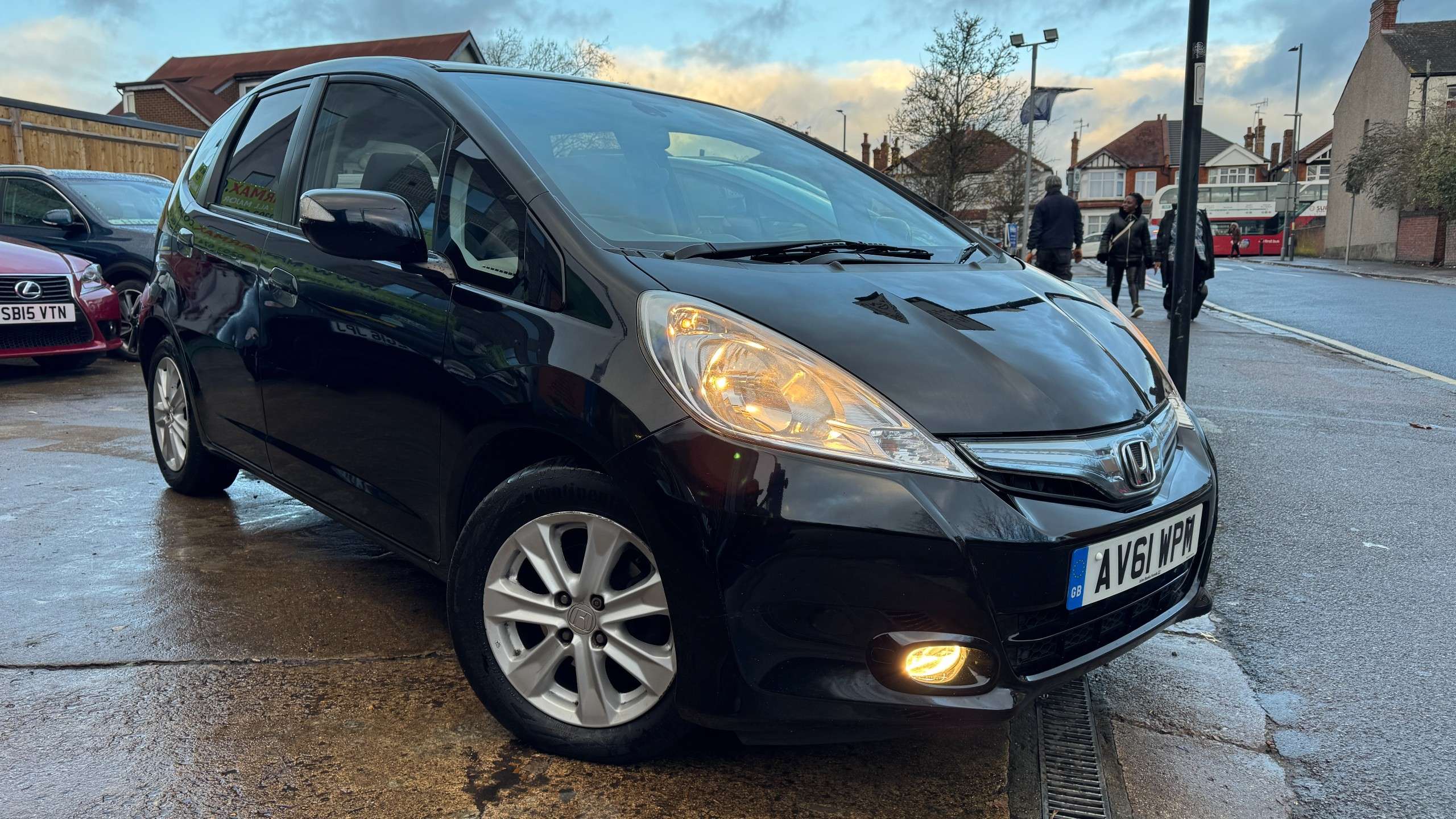 A 2011 HONDA JAZZ 1.3h IMA HX-T Hatchback 5dr Petrol Hybrid CVT Euro 5 (102 ps) A 2011 HONDA JAZZ 1.3h IMA HX-T Hatchback 5dr Petrol Hybrid CVT Euro 5 (102 ps)