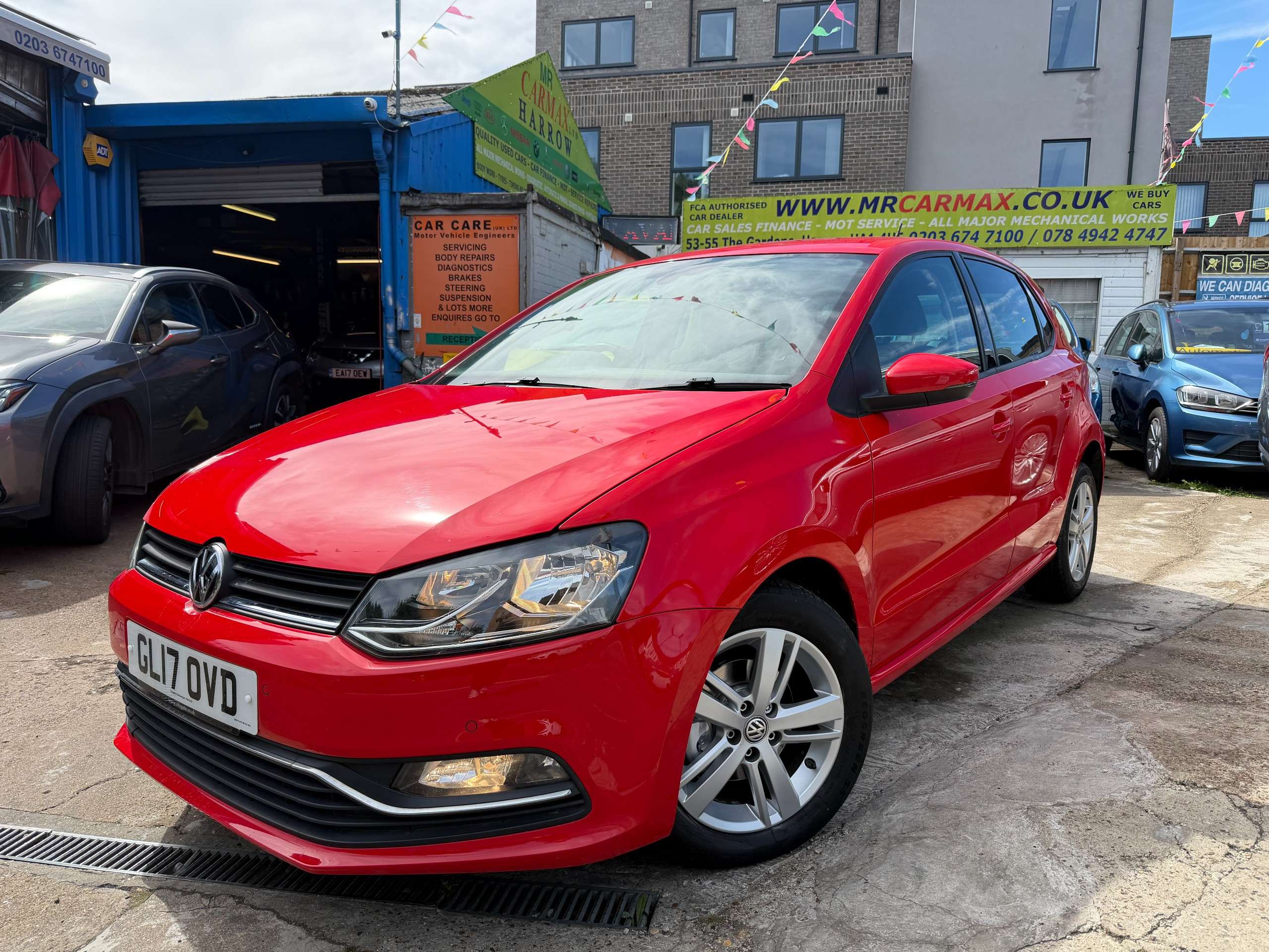 A 2017 VOLKSWAGEN POLO 1.2 TSI BlueMotion Tech Match Edition Hatchback 5dr Petrol DSG Euro 6 (s/s) (90 ps) A 2017 VOLKSWAGEN POLO 1.2 TSI BlueMotion Tech Match Edition Hatchback 5dr Petrol DSG Euro 6 (s/s) (90 ps)
