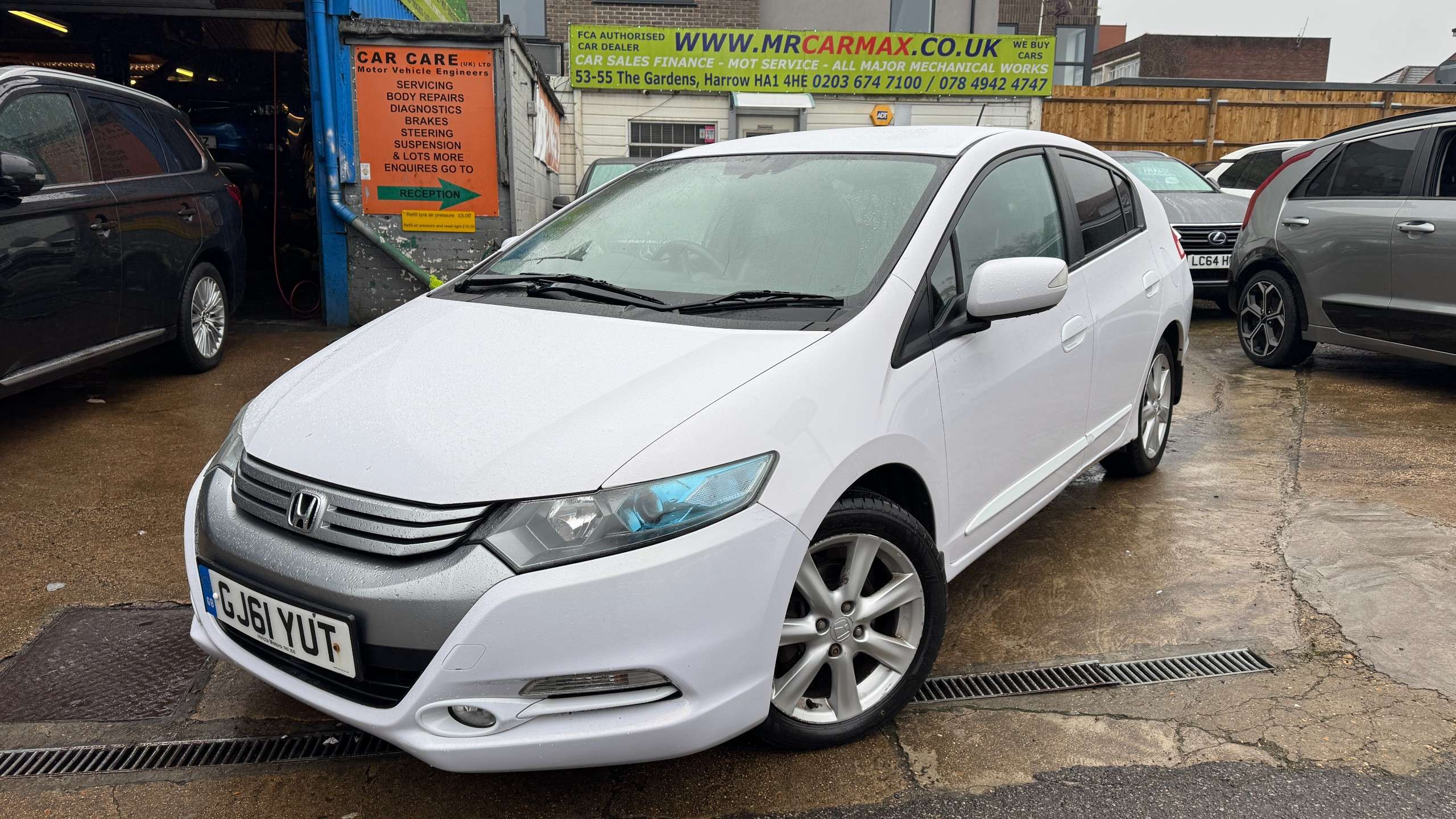A 2011 HONDA INSIGHT 1.3h IMA EX Hatchback 5dr Petrol Hybrid CVT Euro 5 (102 ps) A 2011 HONDA INSIGHT 1.3h IMA EX Hatchback 5dr Petrol Hybrid CVT Euro 5 (102 ps)