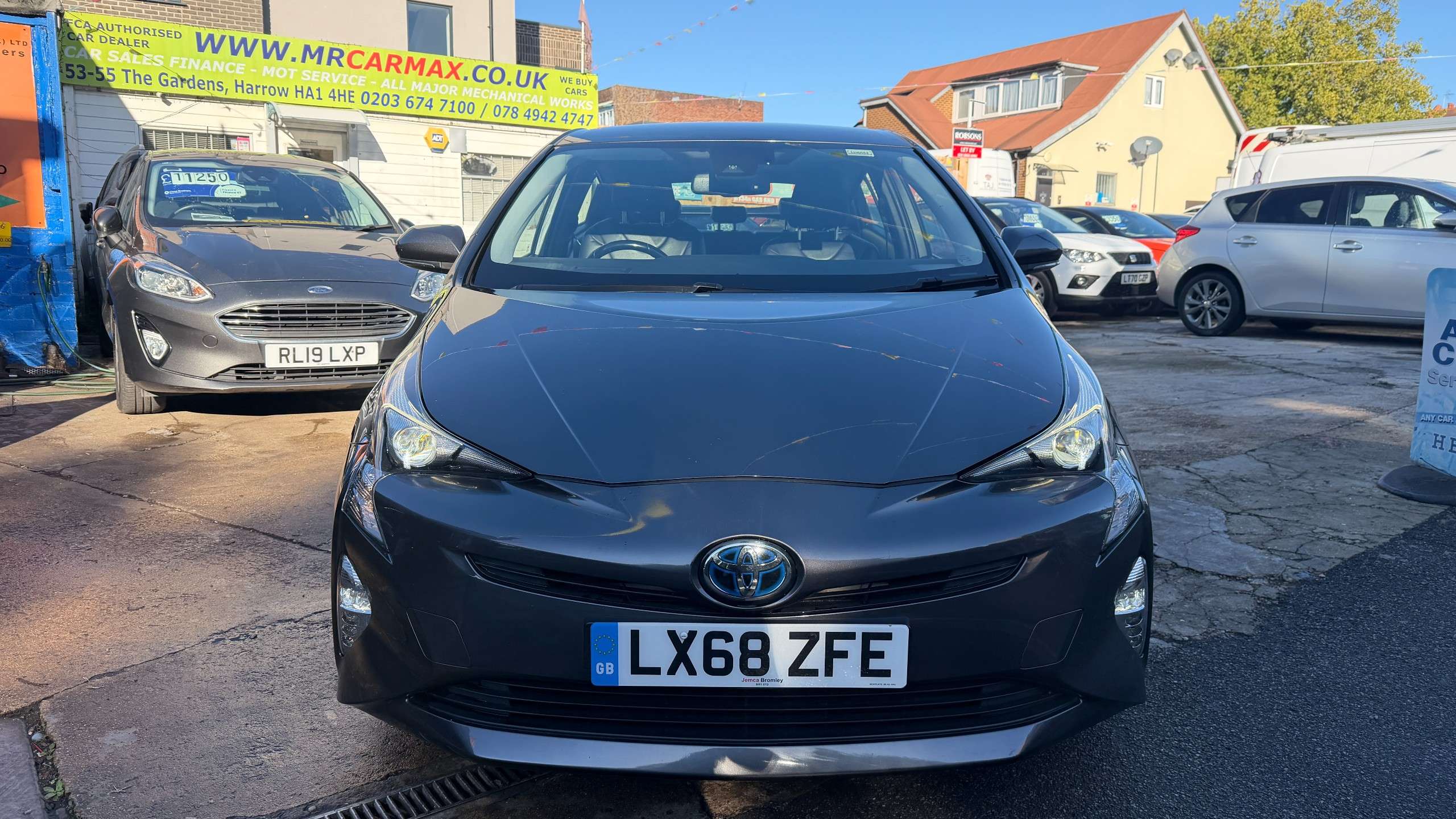 A 2018 TOYOTA PRIUS 1.8 VVT-h Business Edition Hatchback 5dr Petrol Hybrid CVT Euro 6 (s/s) (122 ps) A 2018 TOYOTA PRIUS 1.8 VVT-h Business Edition Hatchback 5dr Petrol Hybrid CVT Euro 6 (s/s) (122 ps)