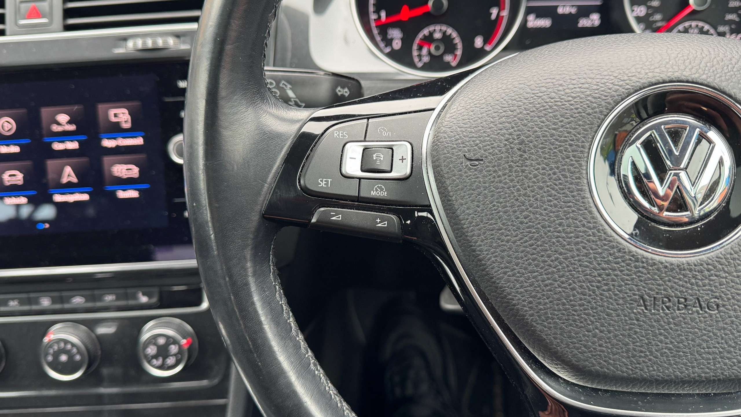 2017 VOLKSWAGEN GOLF 2017 VOLKSWAGEN GOLF