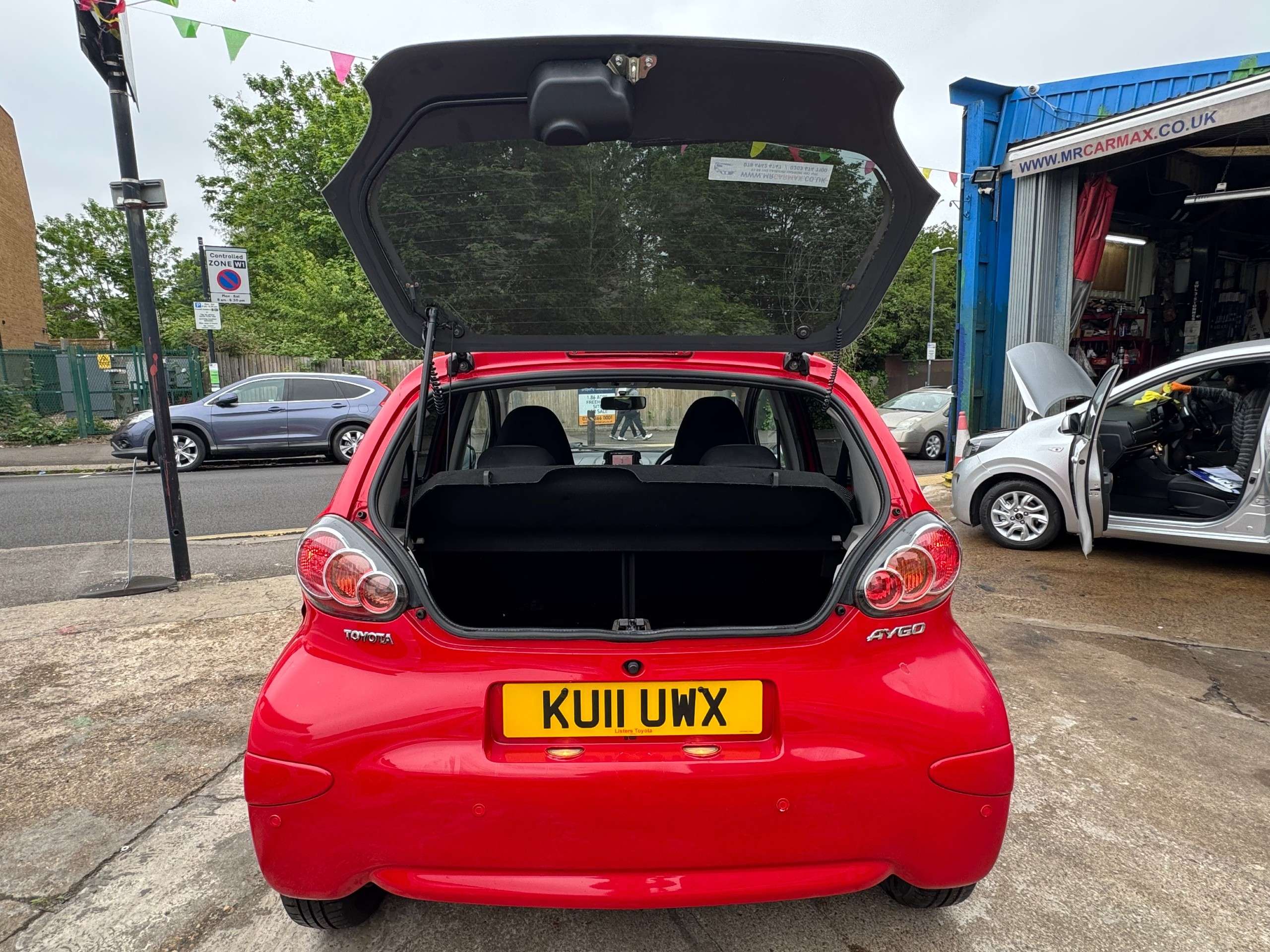 2011 TOYOTA AYGO 2011 TOYOTA AYGO