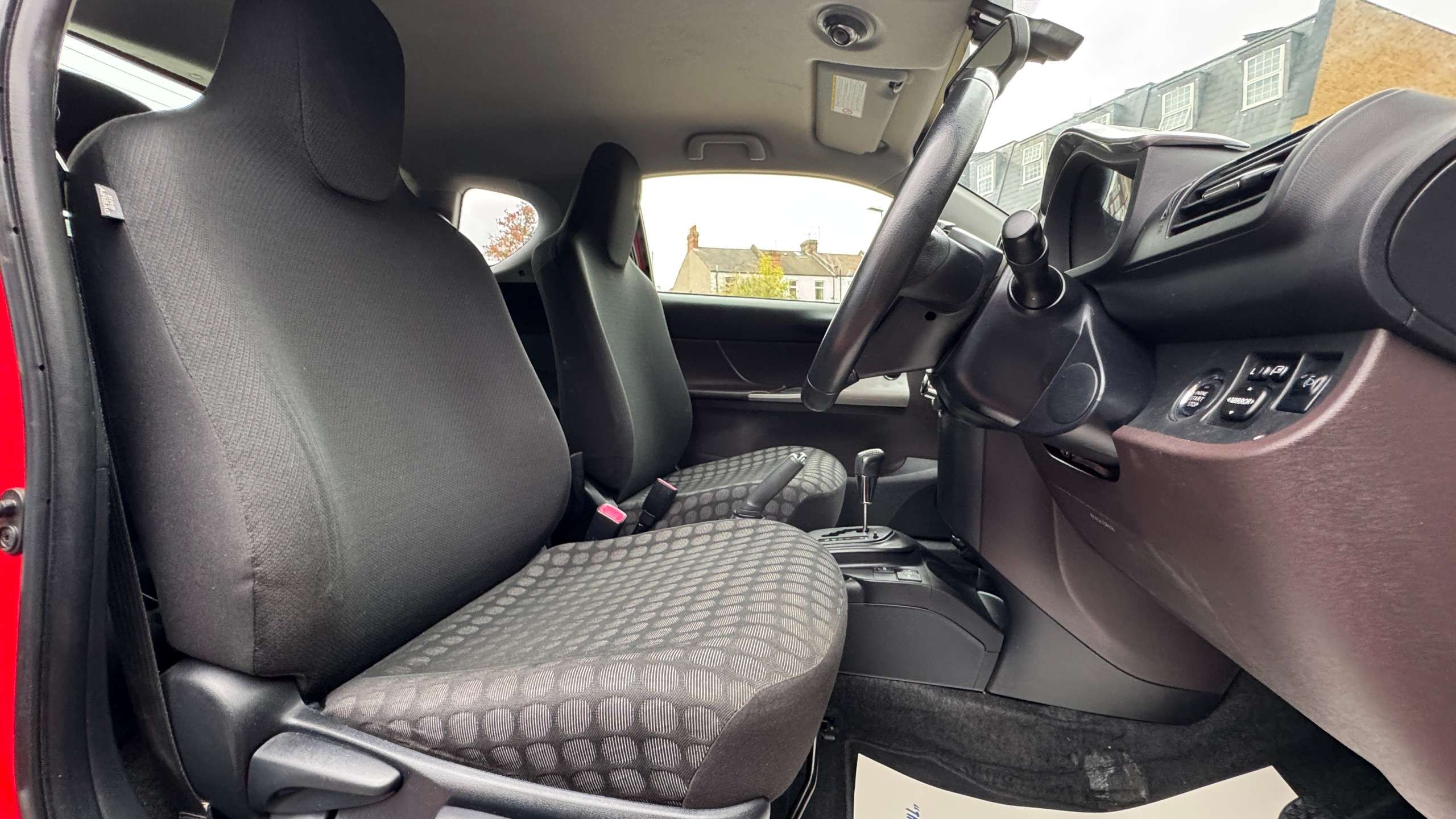 2012 TOYOTA IQ 2012 TOYOTA IQ