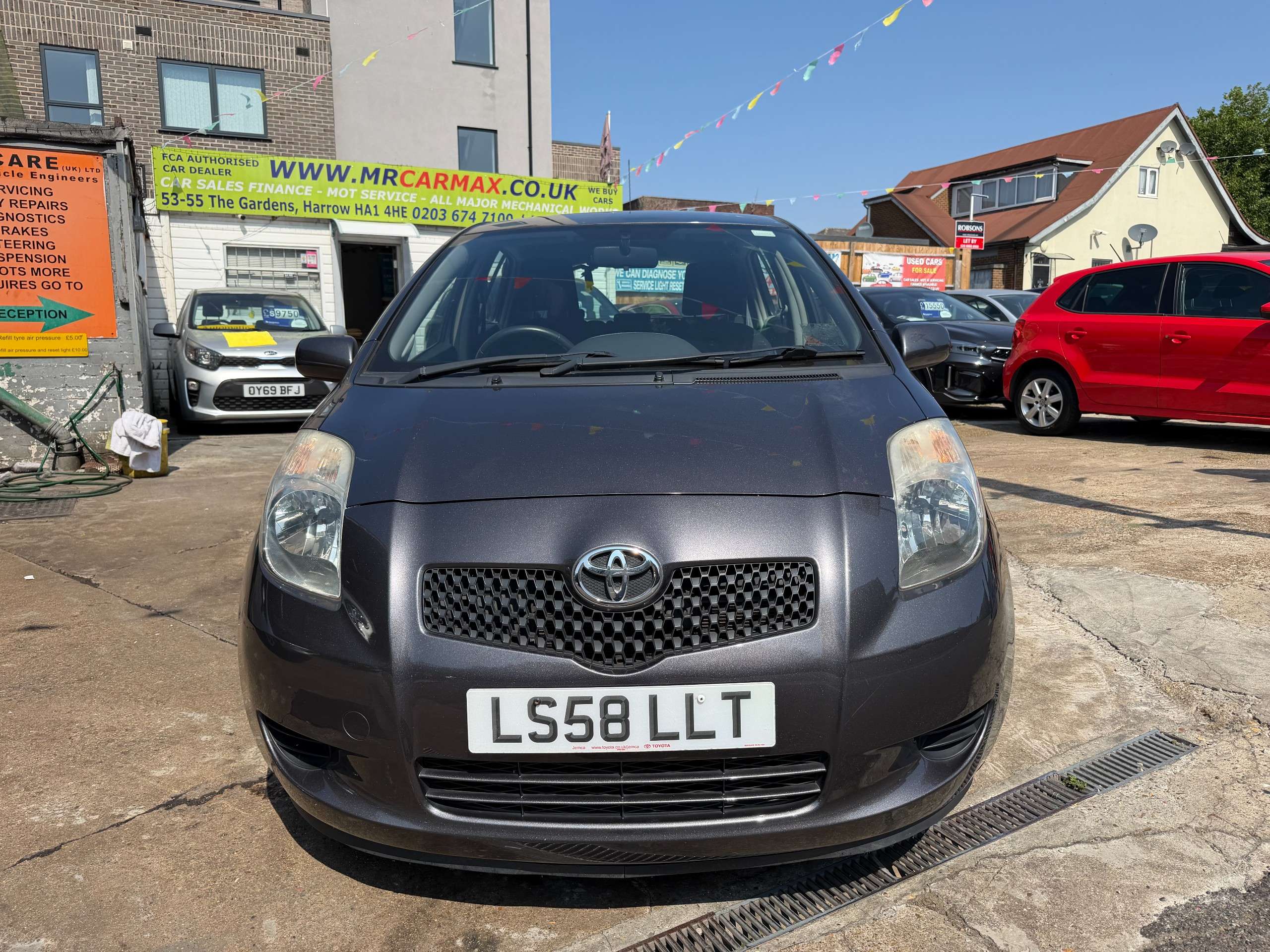 A 2008 TOYOTA YARIS 1.3 TR Hatchback 5dr Petrol Multimode (136 g/km, 85 bhp) A 2008 TOYOTA YARIS 1.3 TR Hatchback 5dr Petrol Multimode (136 g/km, 85 bhp)