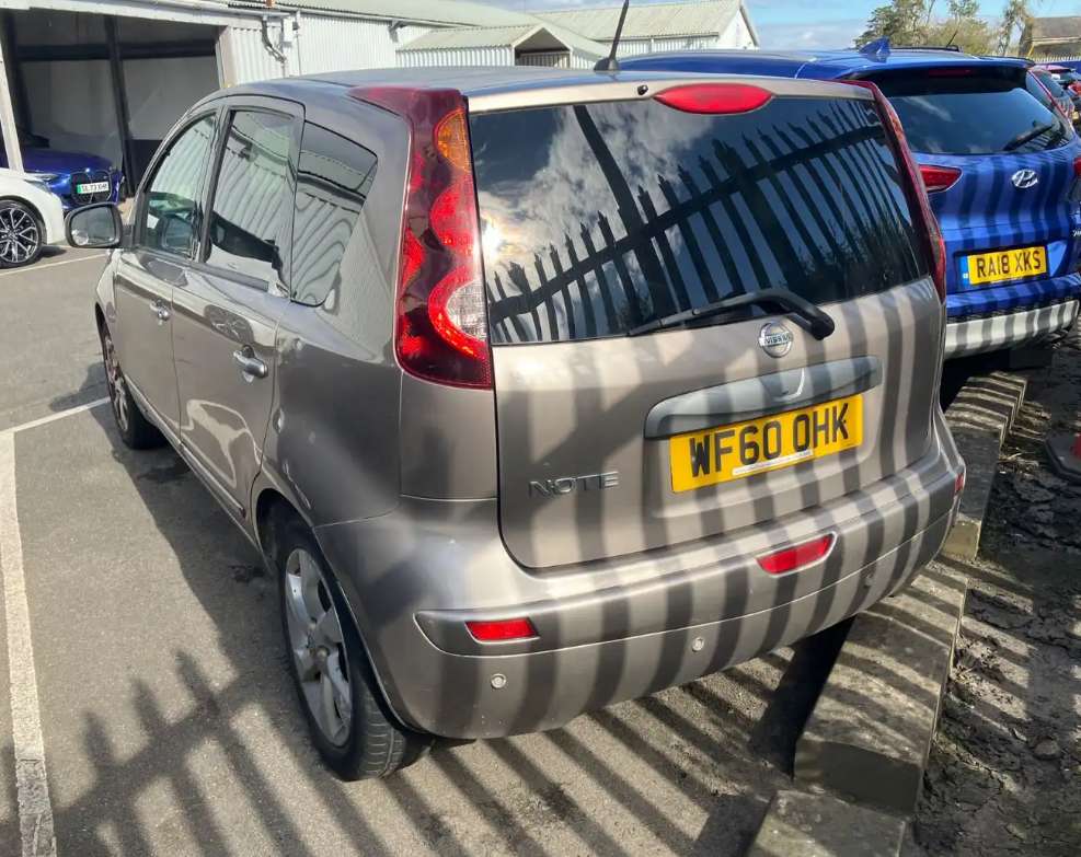 A 2011 NISSAN NOTE 1.6 16V Tekna Hatchback 5dr Petrol Auto Euro 5 (110 ps) A 2011 NISSAN NOTE 1.6 16V Tekna Hatchback 5dr Petrol Auto Euro 5 (110 ps)