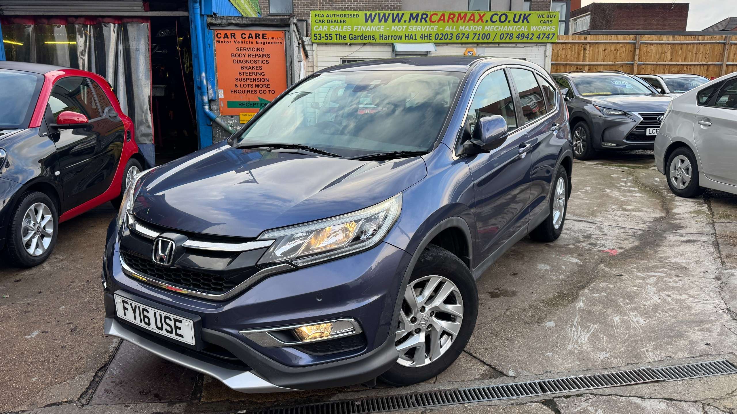 A 2016 HONDA CR-V 2.0 i-VTEC SE SUV 5dr Petrol Auto 4WD Euro 6 (155 ps) A 2016 HONDA CR-V 2.0 i-VTEC SE SUV 5dr Petrol Auto 4WD Euro 6 (155 ps)
